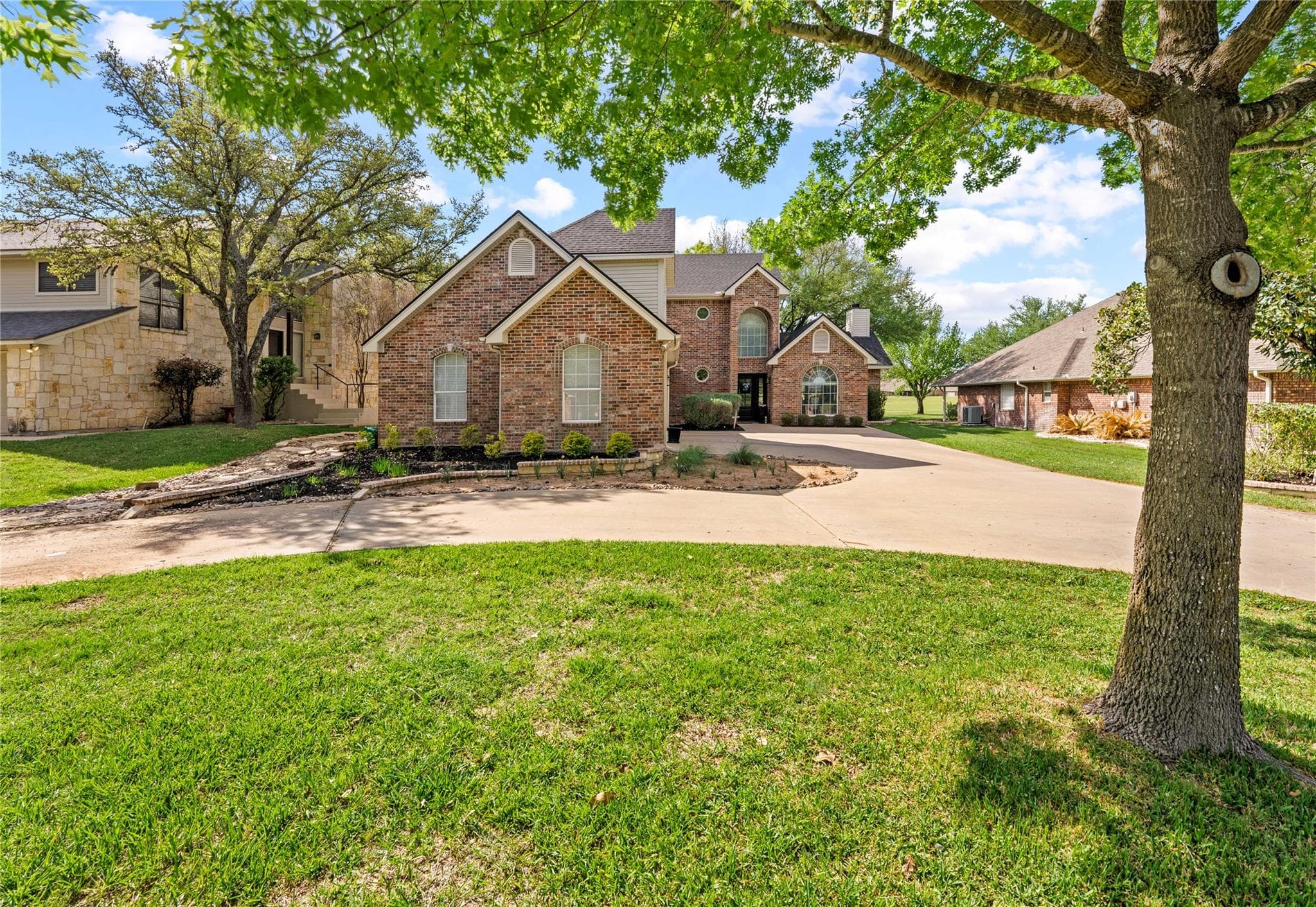 3401 Chisholm Trl