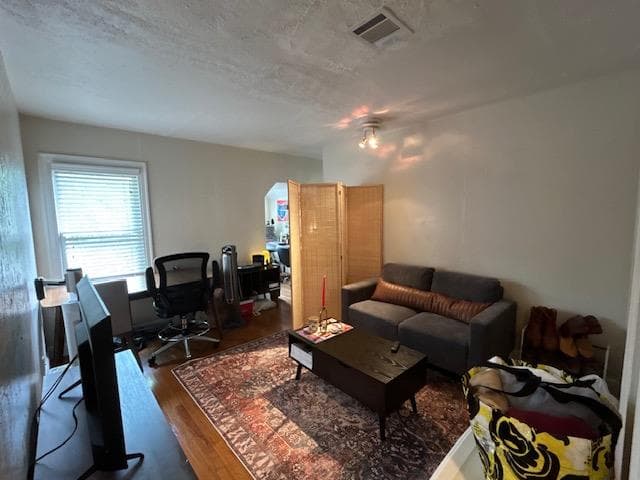 906 W 22nd St #4
