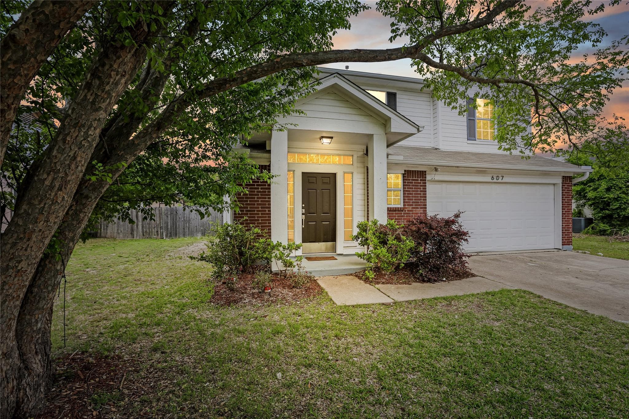 607 Sparkling Brook Ln