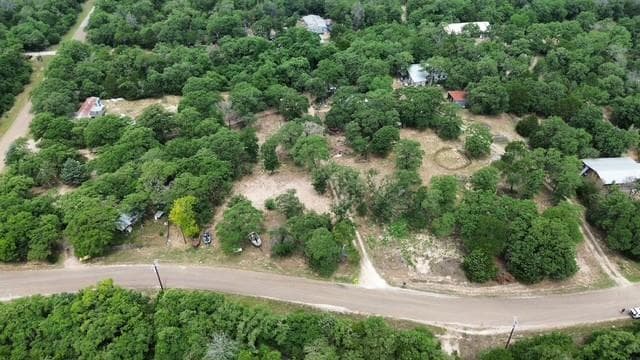 647 Hidden Oaks Dr