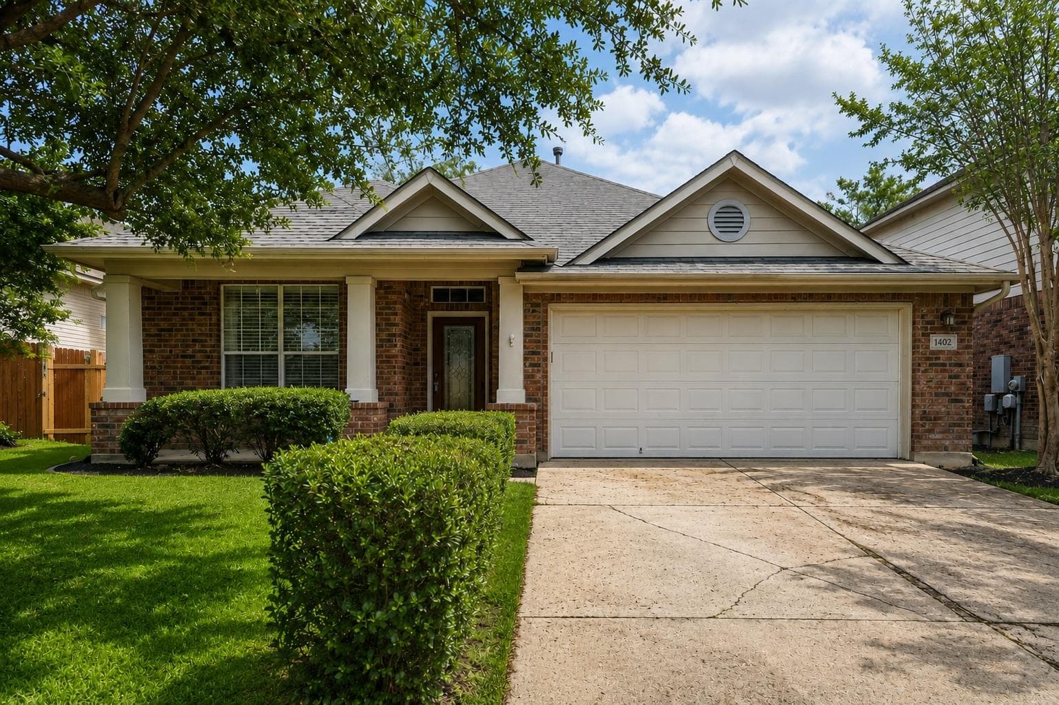 1402 Weatherford Dr
