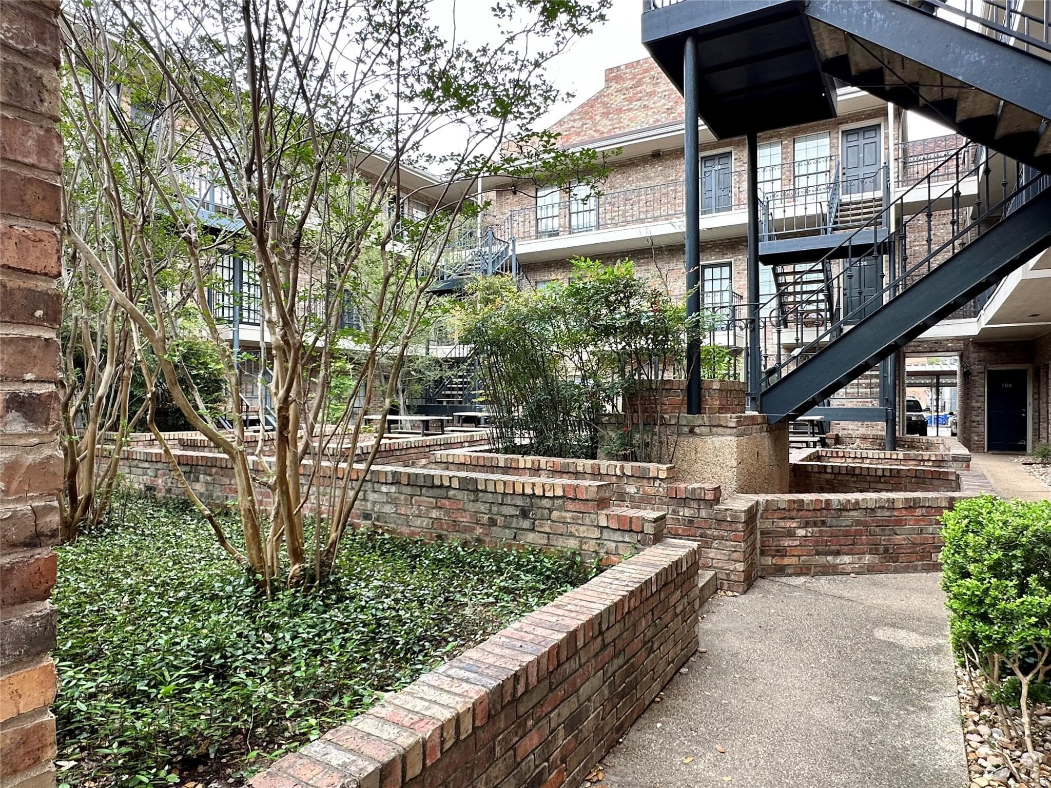 2801 Rio Grande St #203