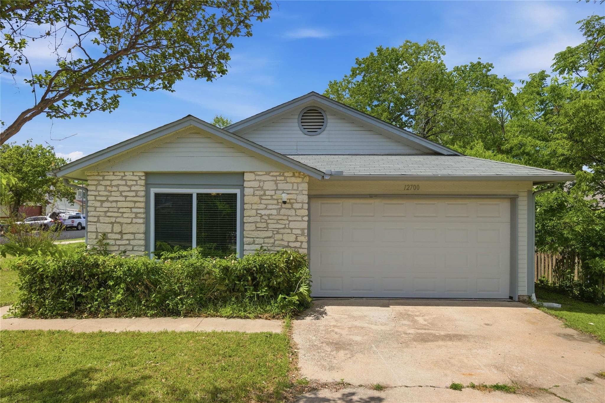 12700 La Salle Dr