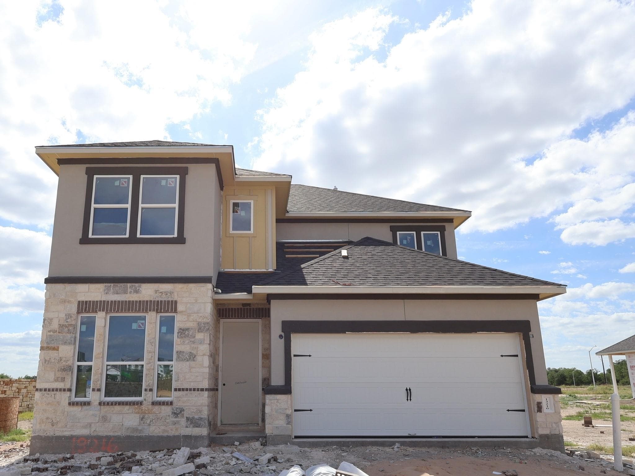 13216 Keefer Dr