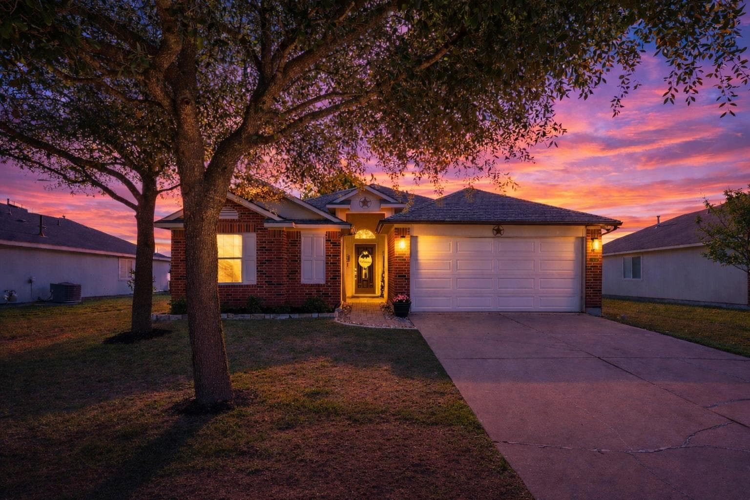 303 McCoy Ln