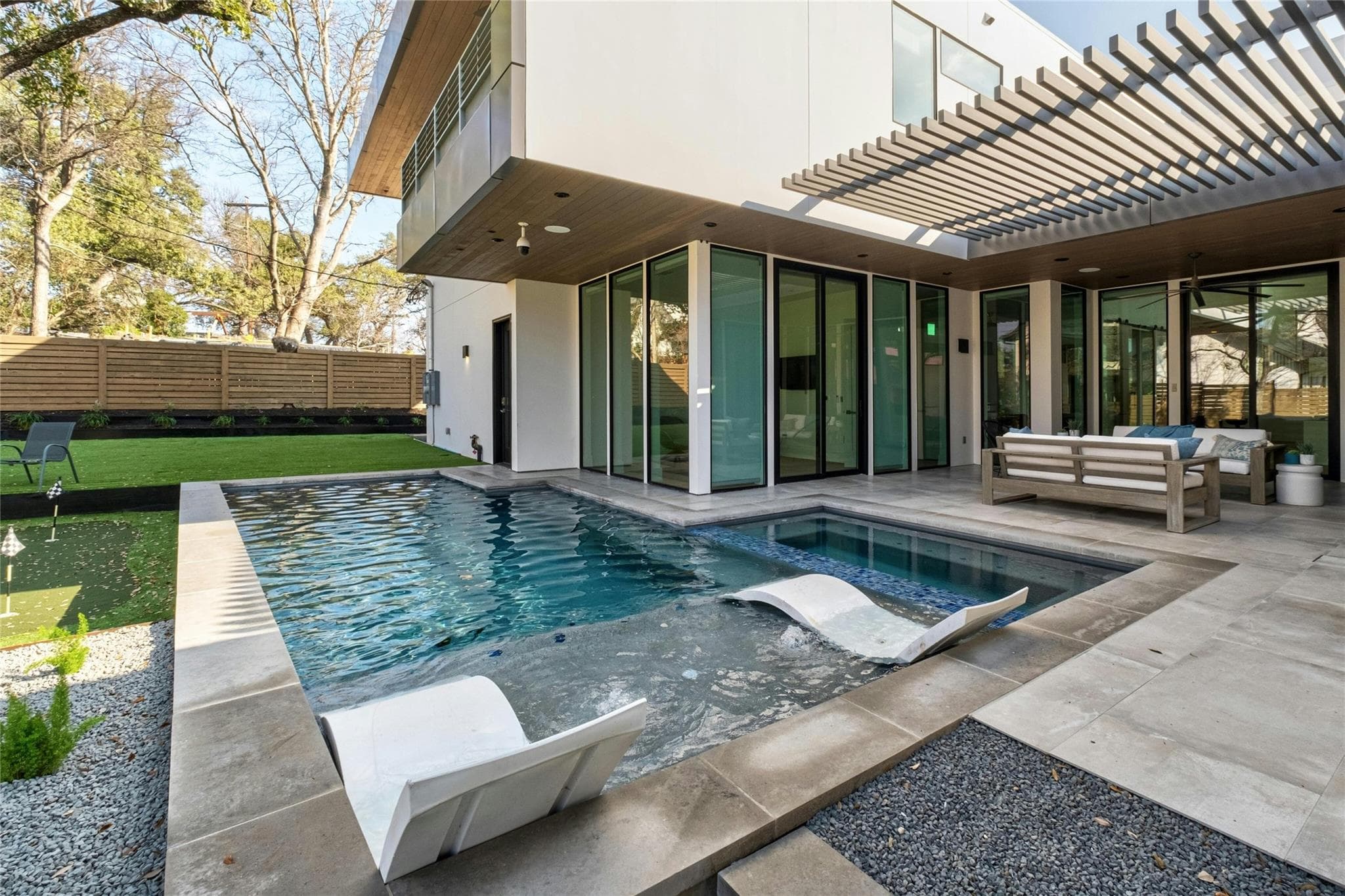 4811 Timberline Dr