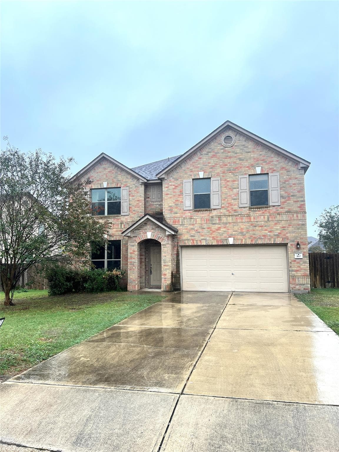 160 Mistletoe Ln