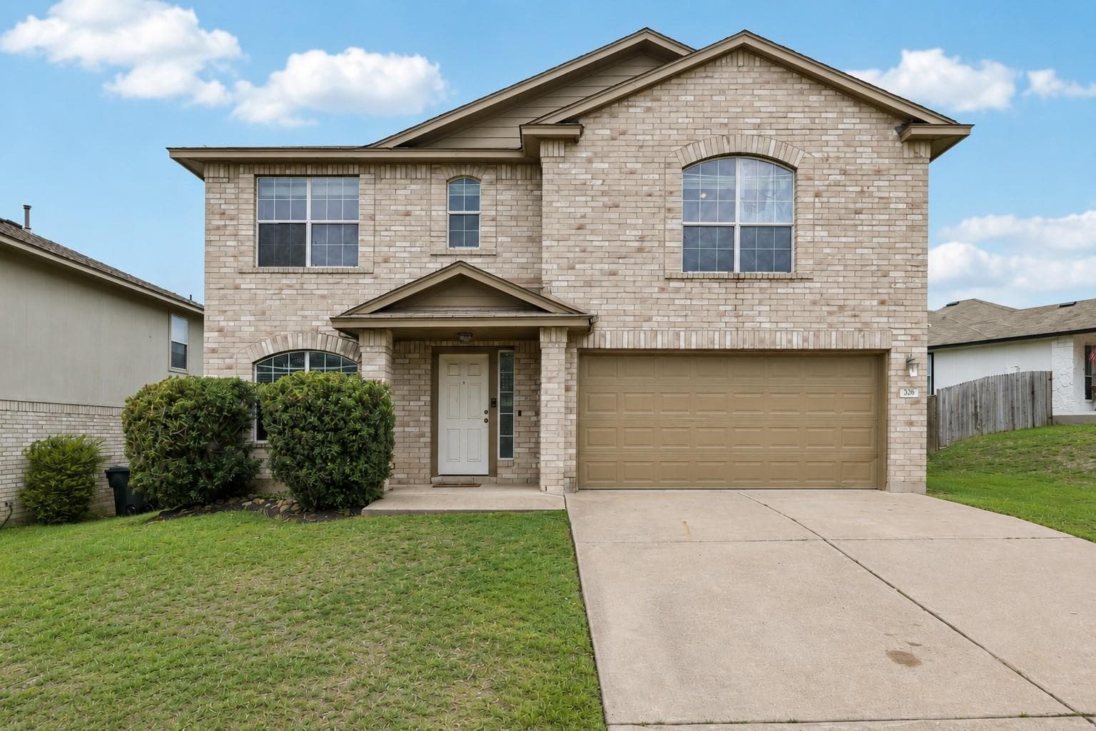 326 Covent Dr