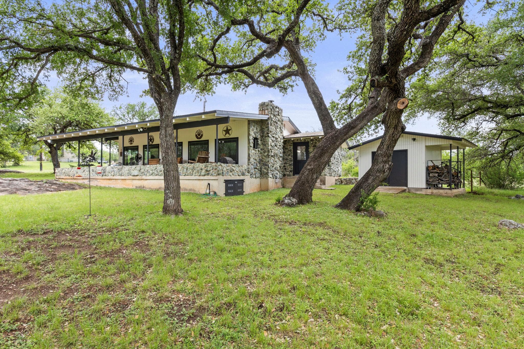 160 Lake Shore Dr