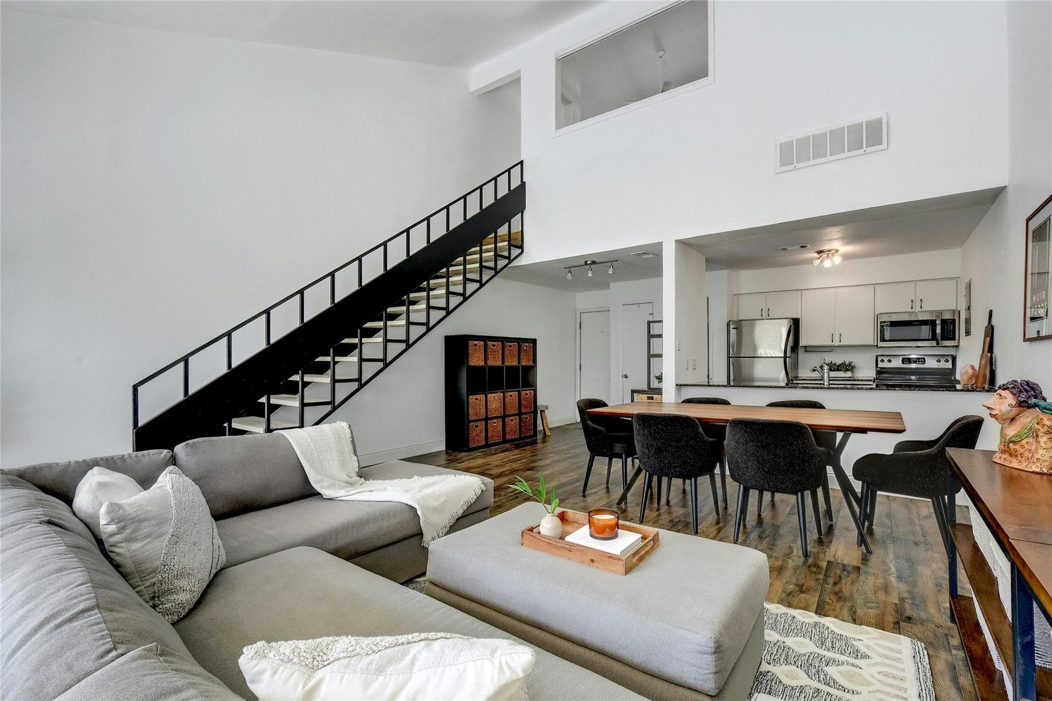 1818 S Lakeshore Blvd #30