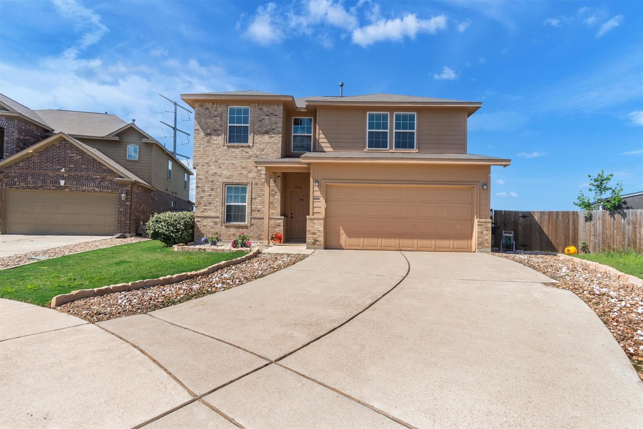 1212 Tricia Cv