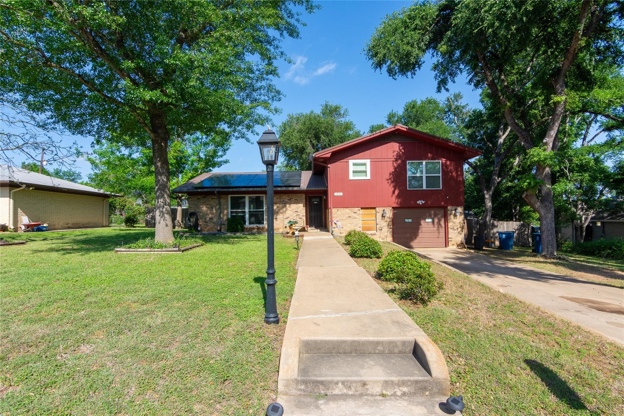 1212 Lake Terrace Dr