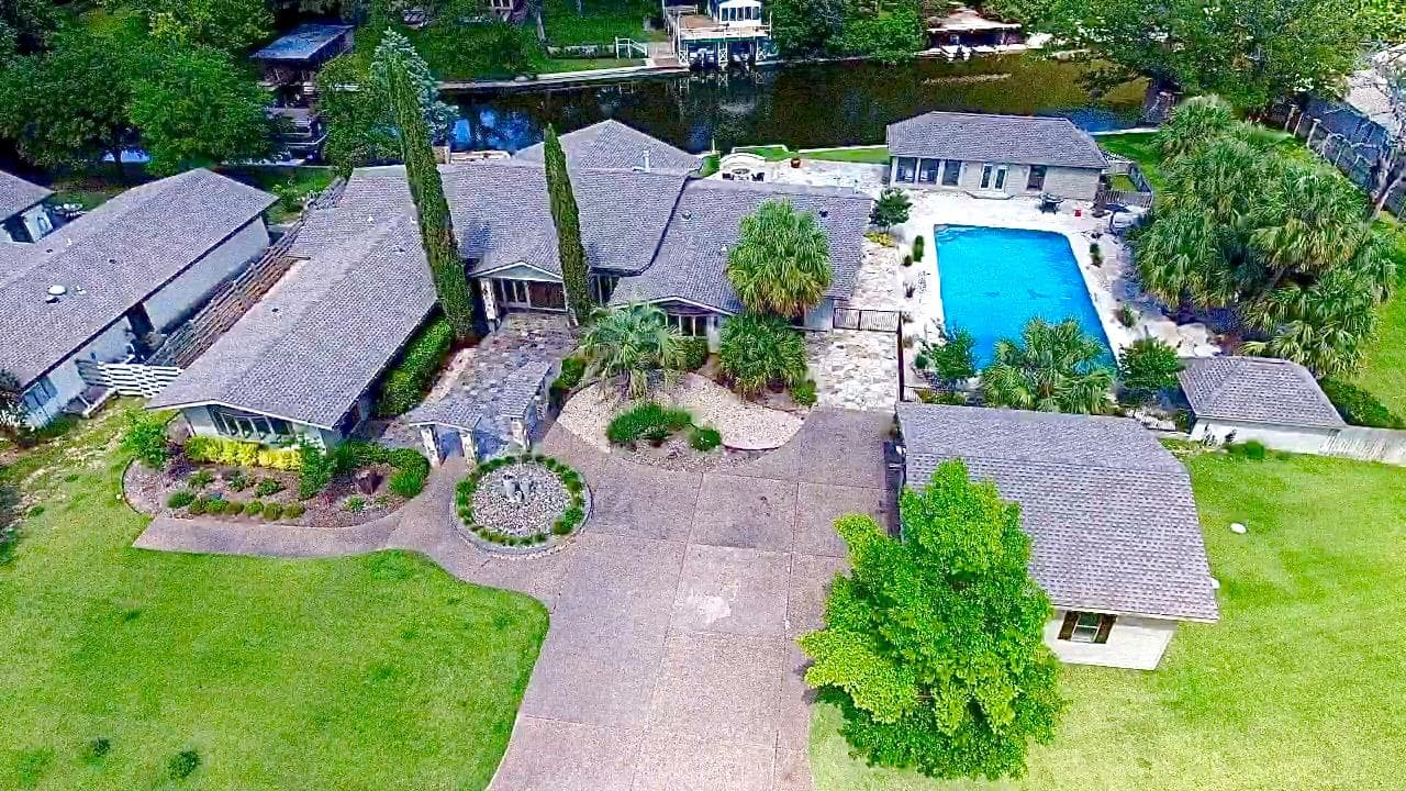 311 Oleander Dr