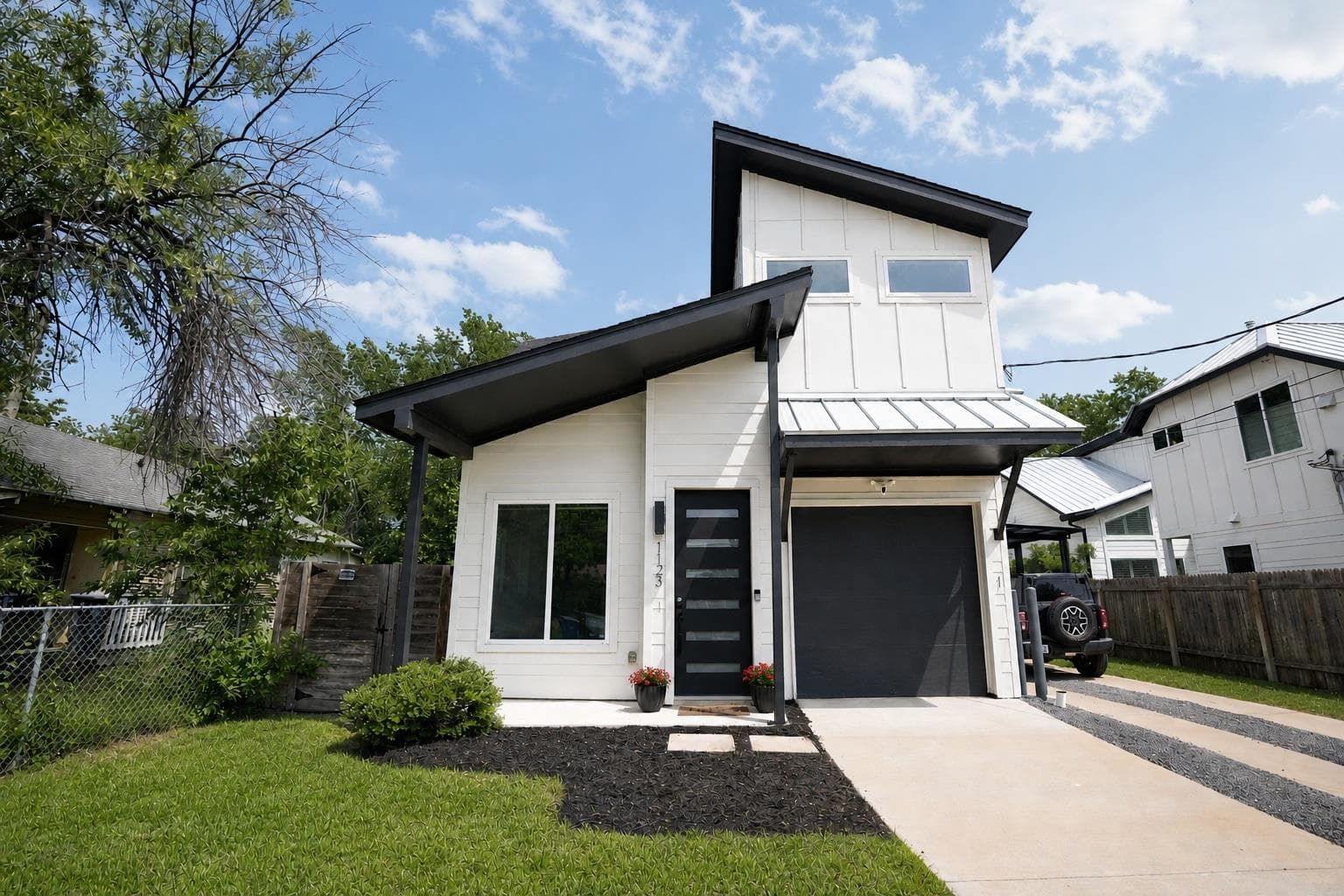 1123 Omega Ave #1