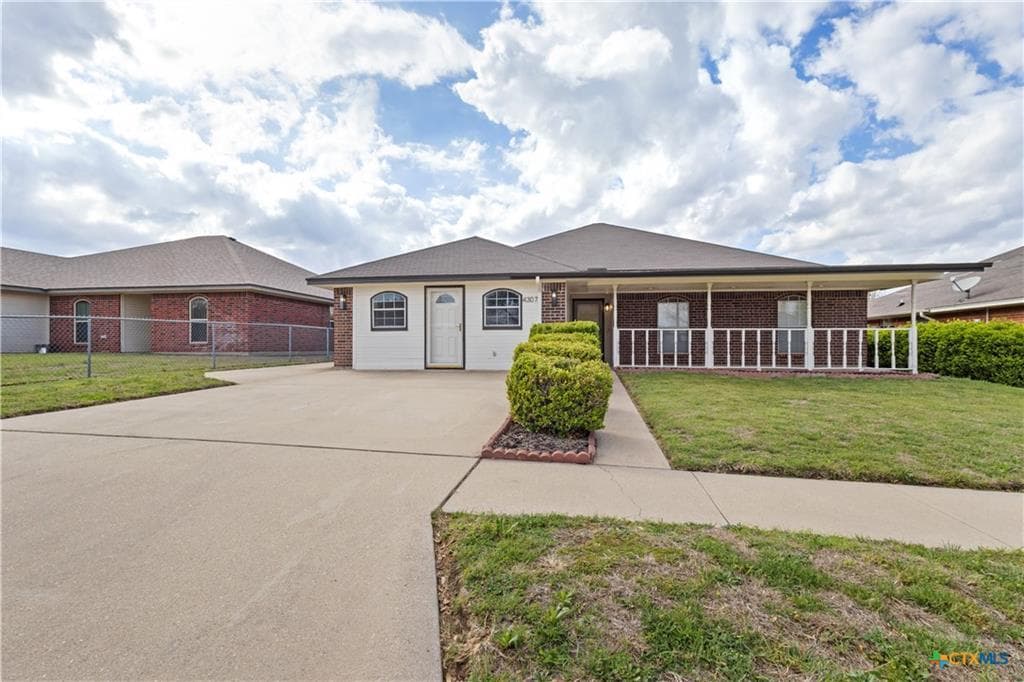 4307 Menard Dr
