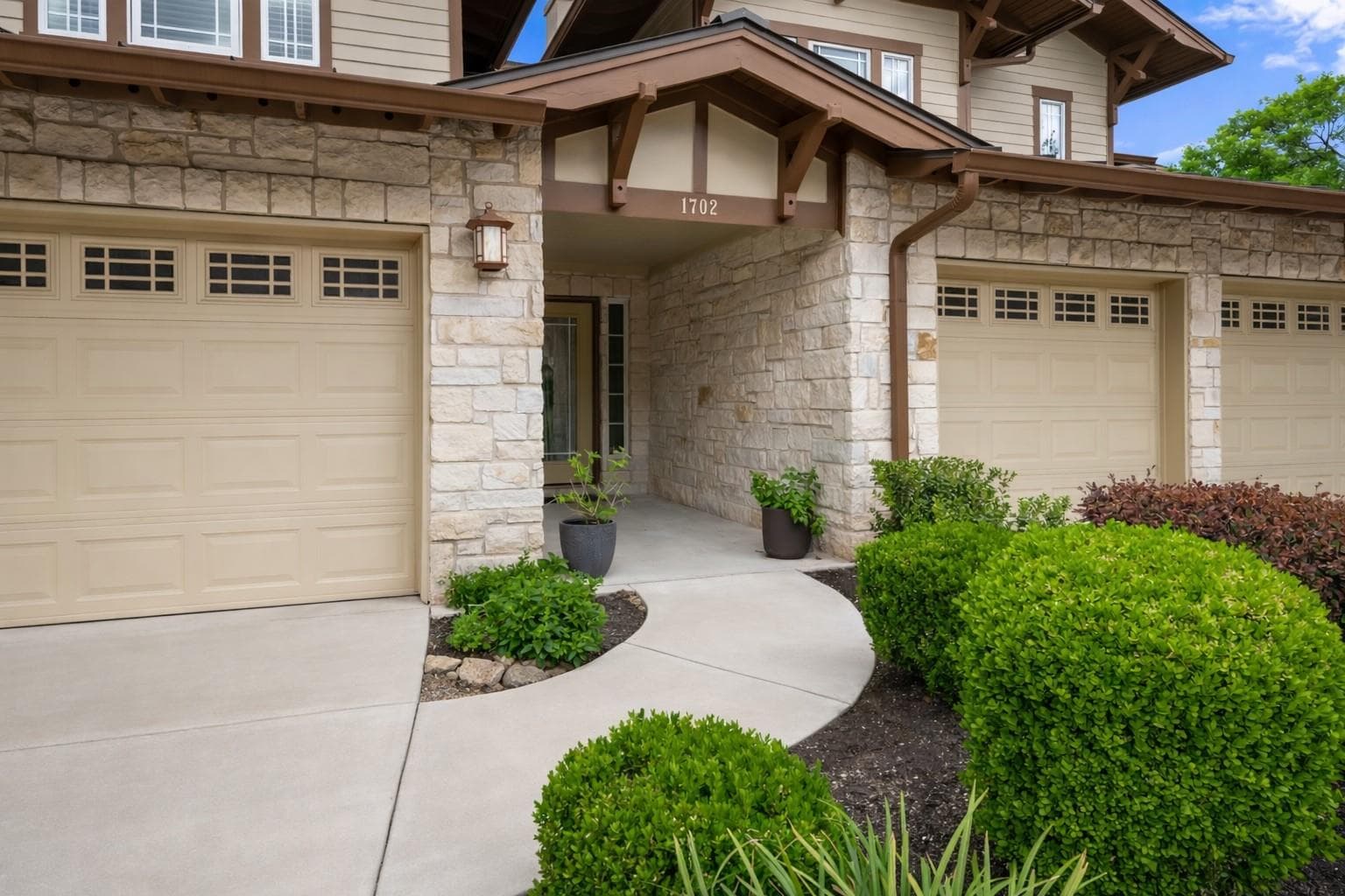 2930 Grand Oaks Loop #1702