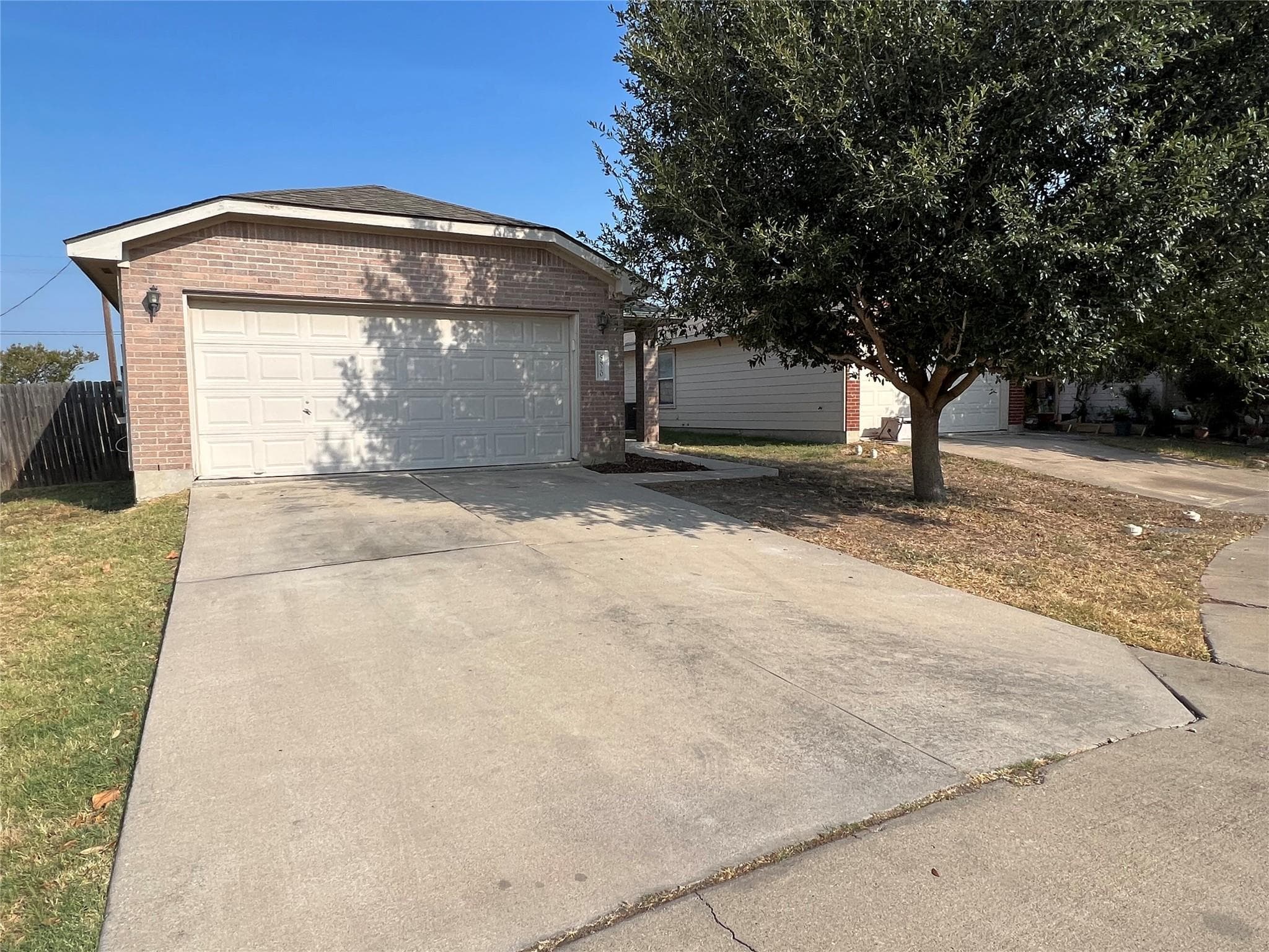 5820 Angel Dr