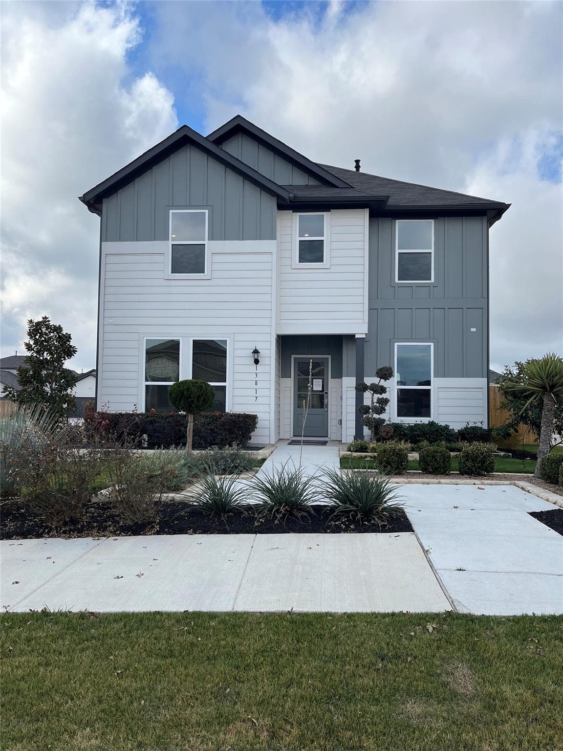 13817 Gilwell Dr