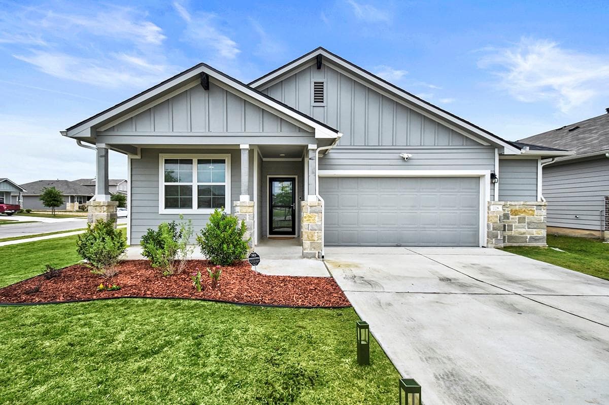 228 Greens Bayou Trl