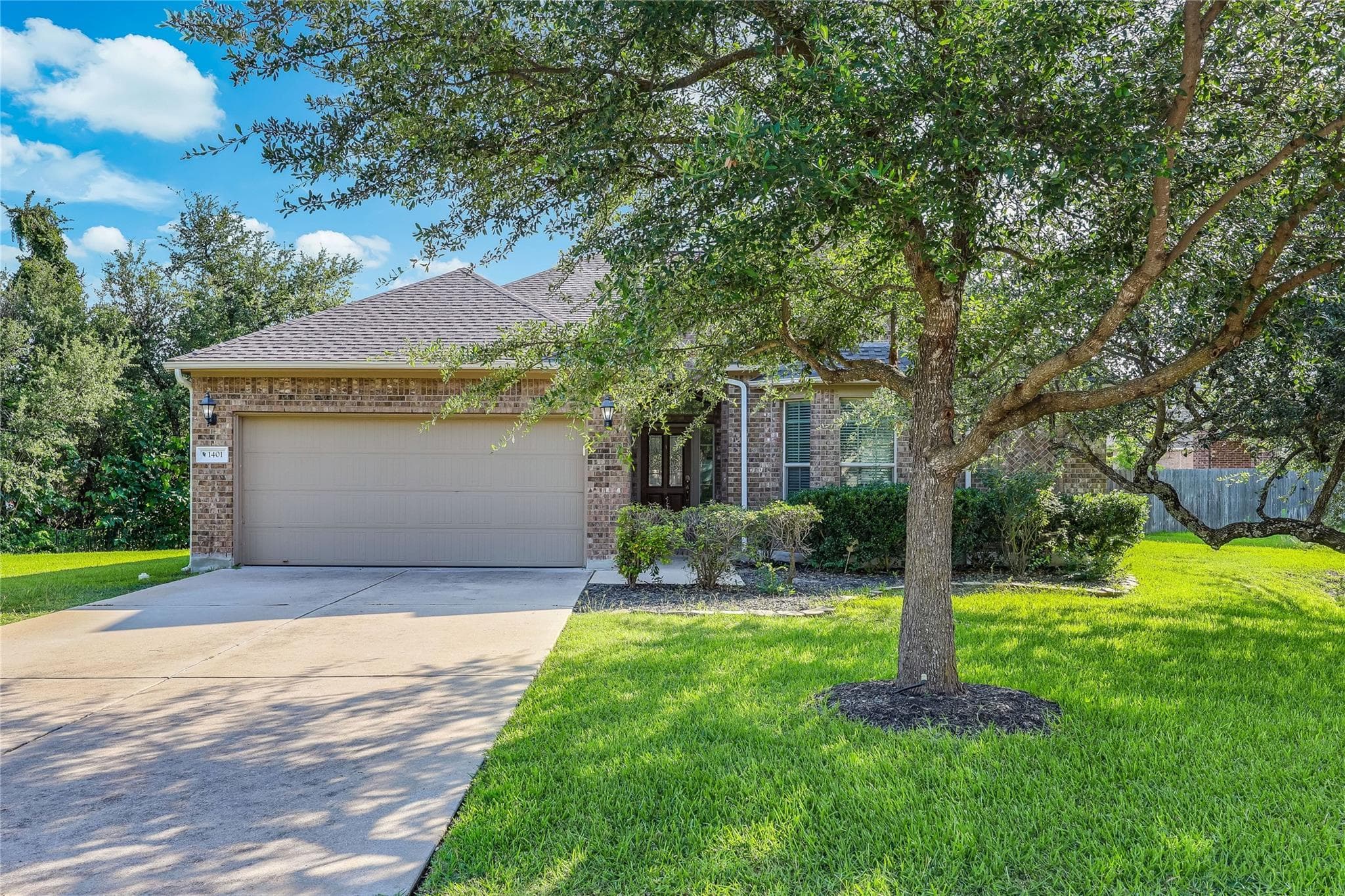 1401 Harvest Bend Ln