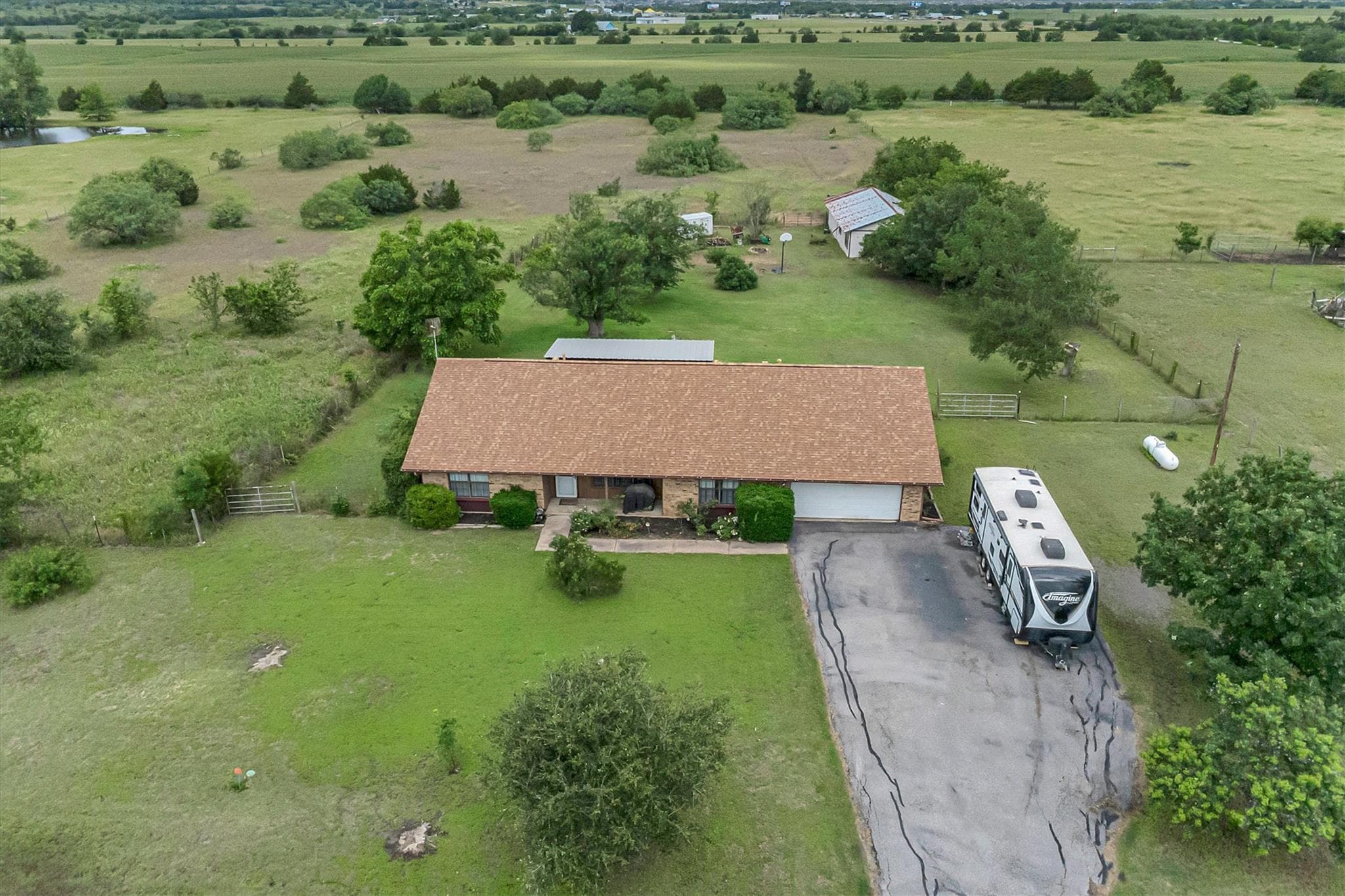 12800 Quarterhorse Dr