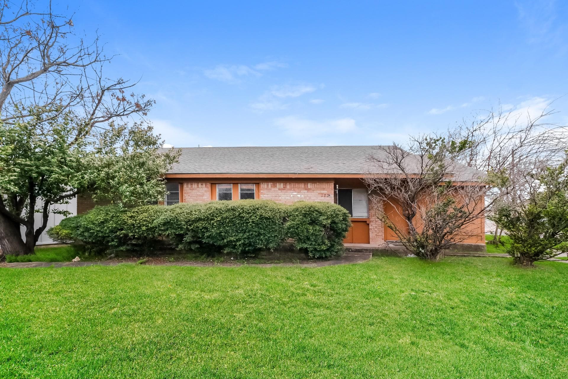 323 W William Cannon Dr #A