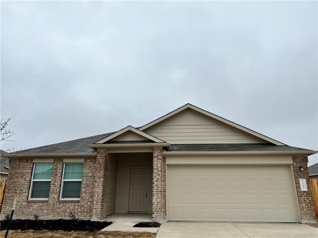223 Chickasaw Ln