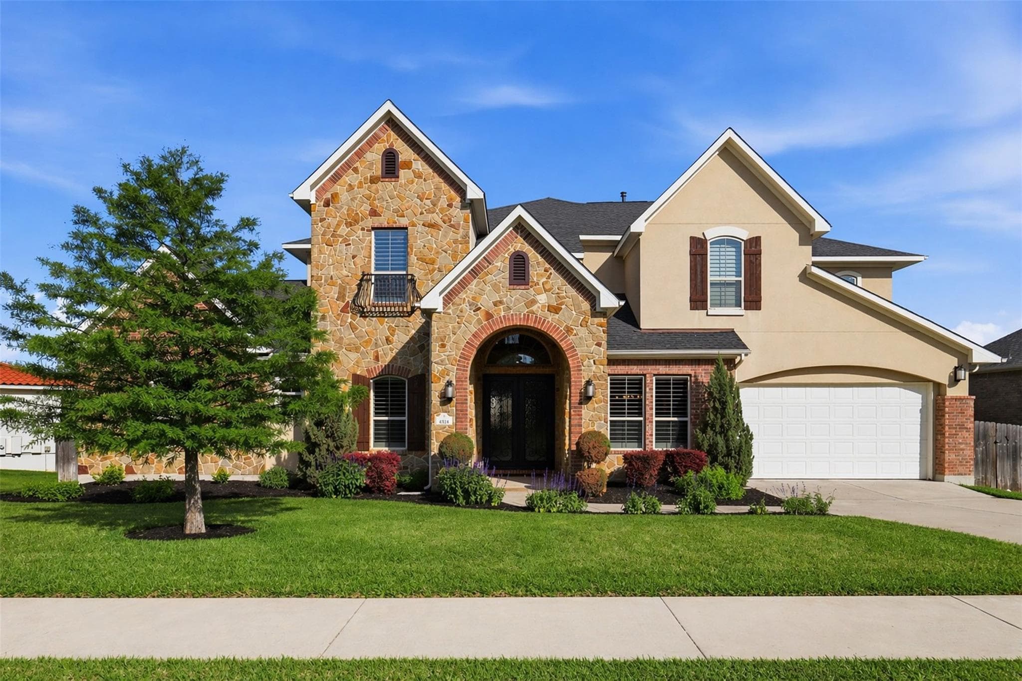 4514 Sansone Dr