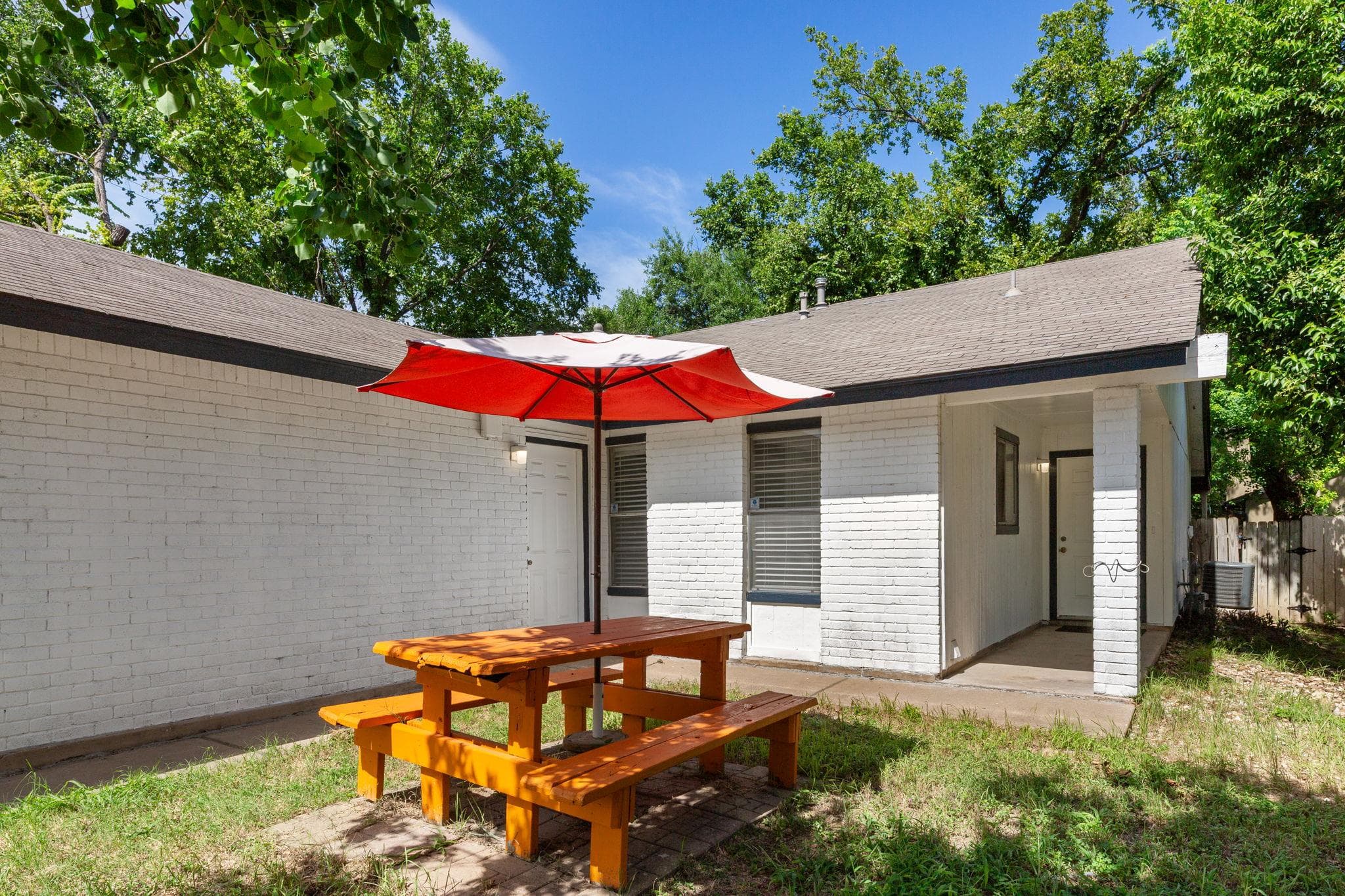2311 Burleson Rd #B