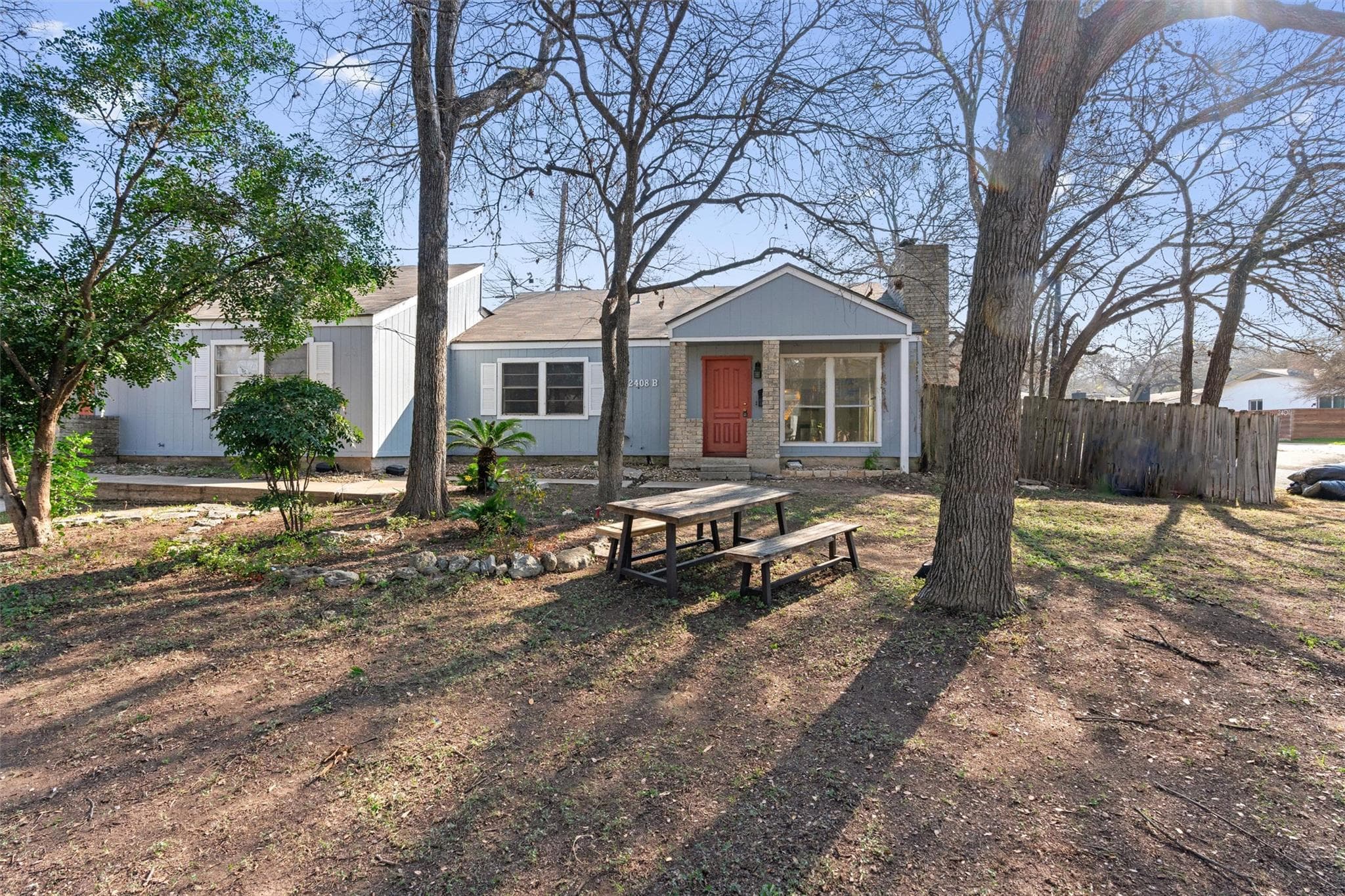 2408 La Casa Dr