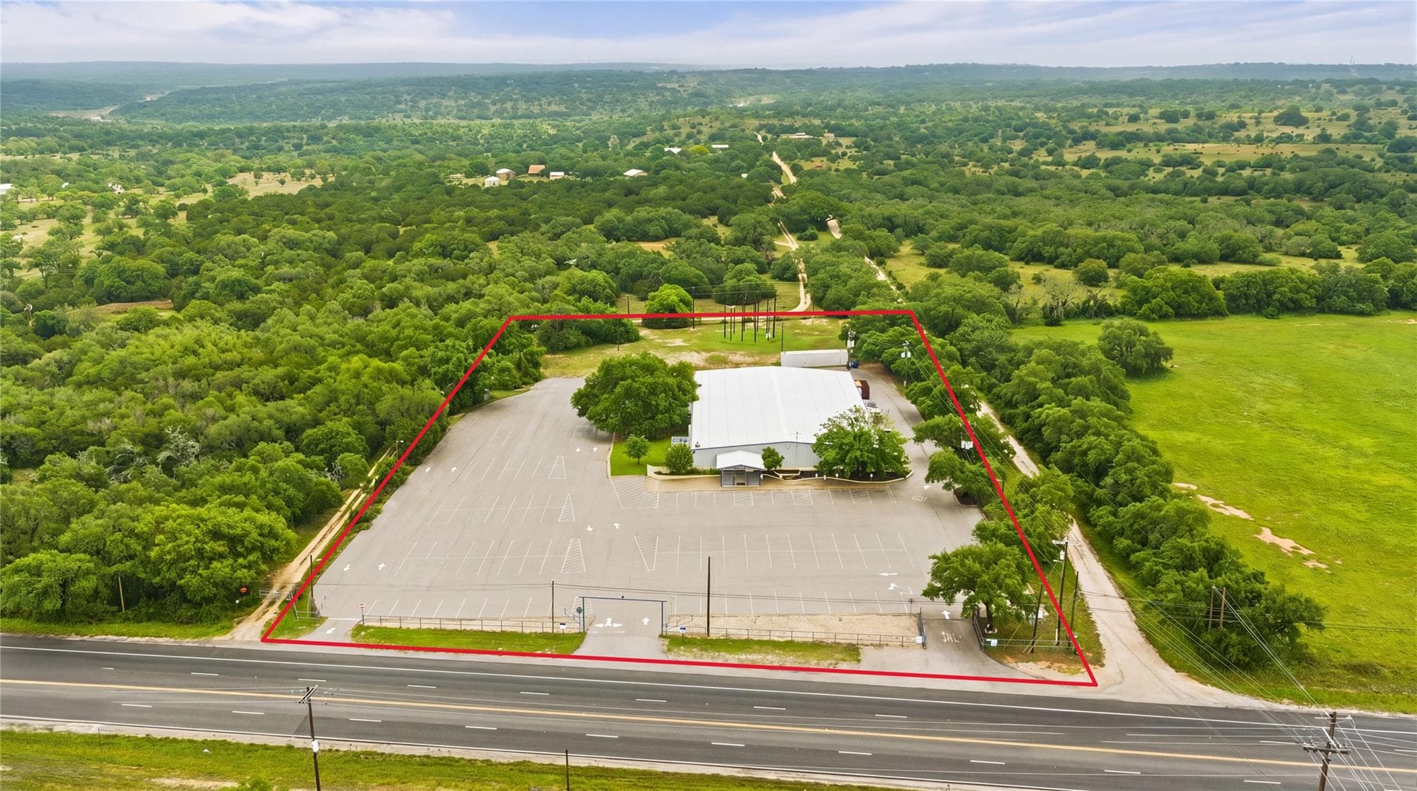 1506 N US HWY 281 None