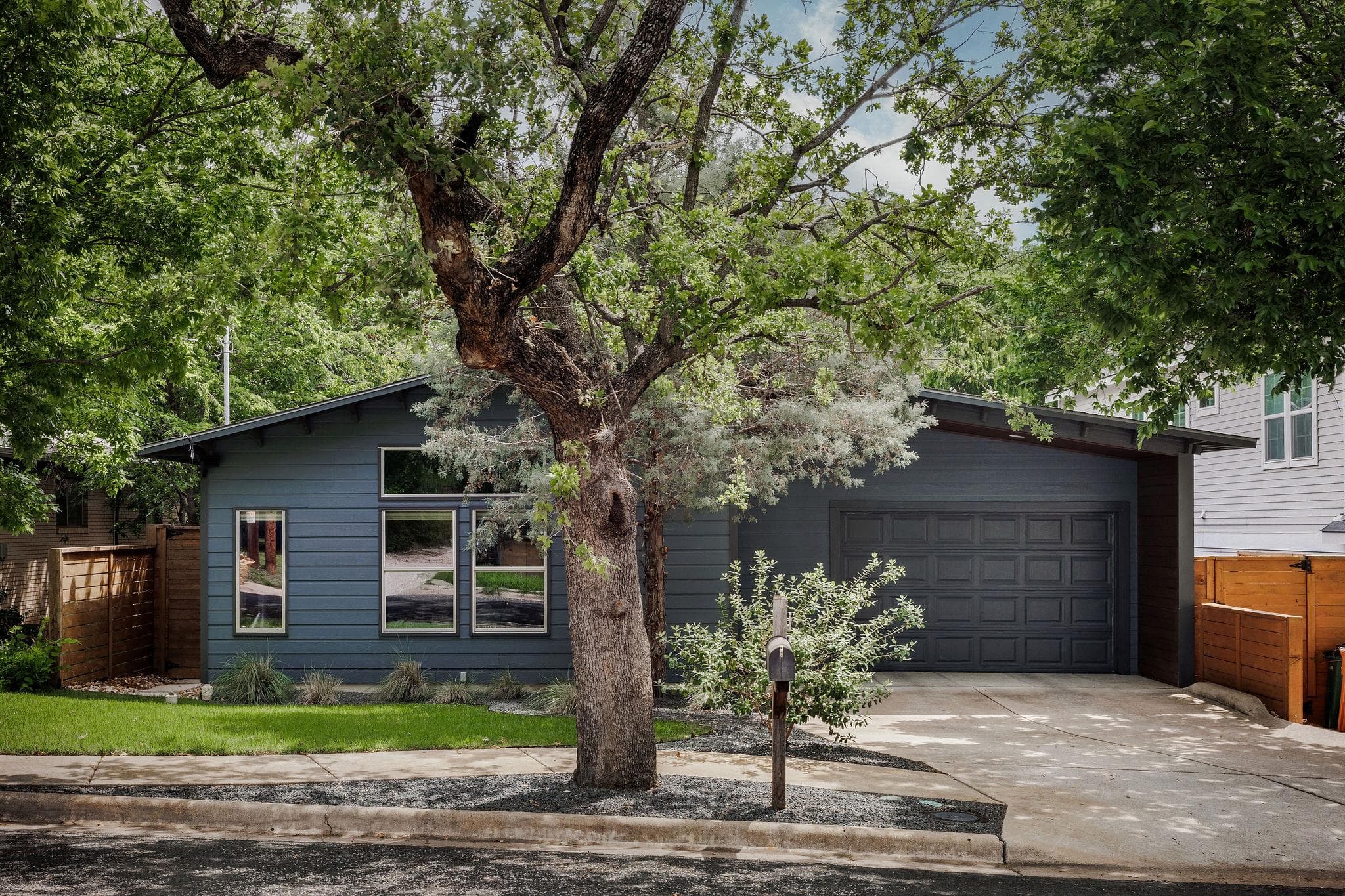1605 Maple Ave