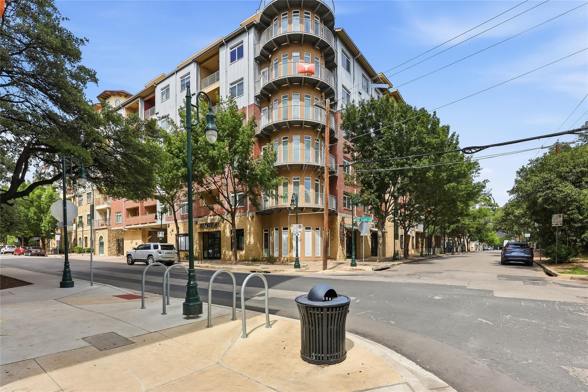 910 W 25th St #507