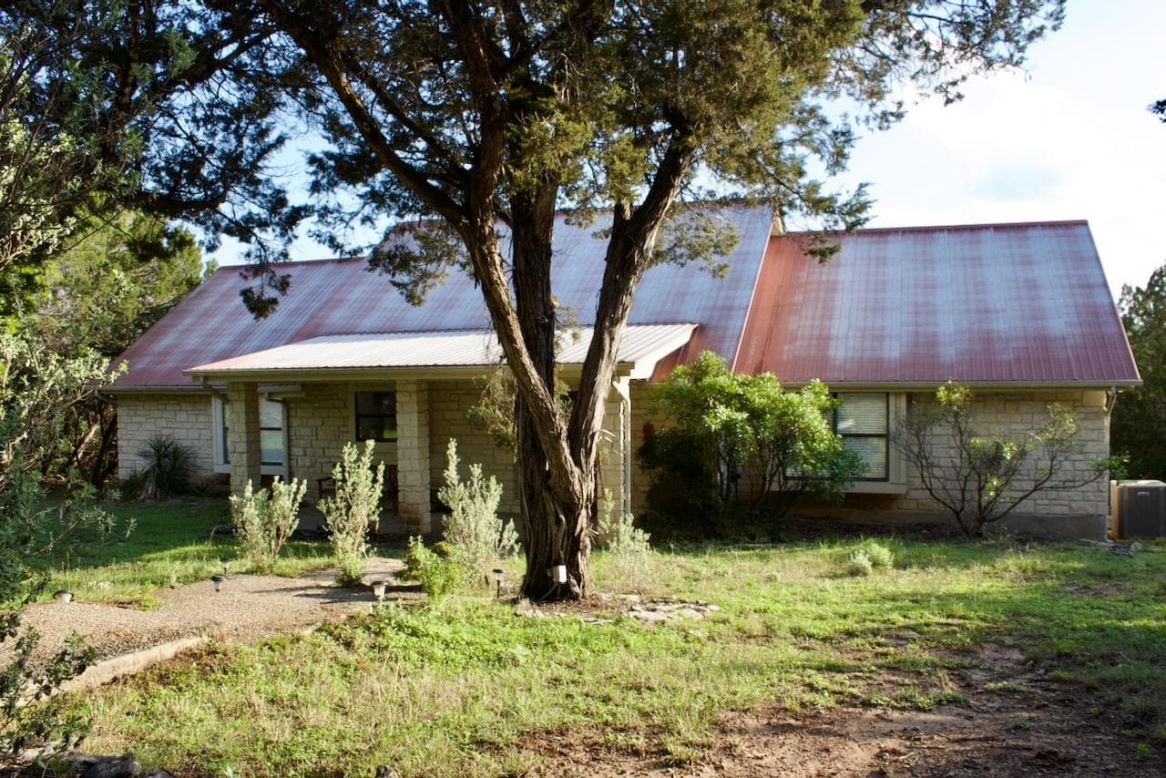 555 Hillsedge Rd