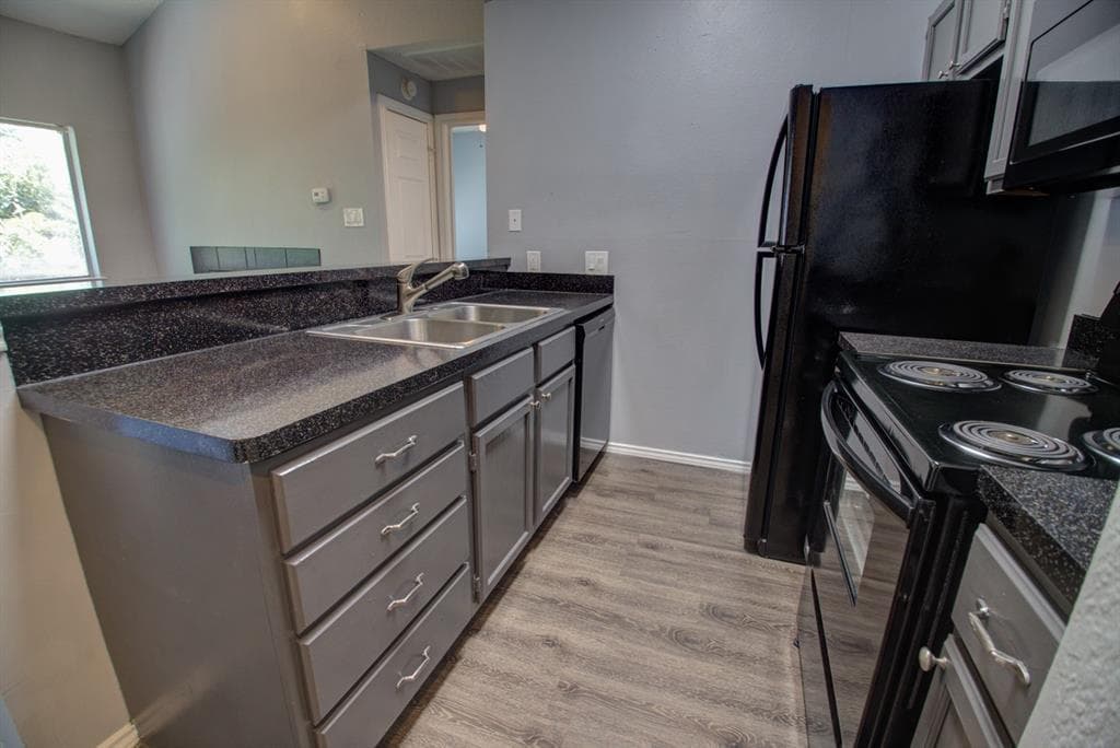2606 Rio Grande St #305