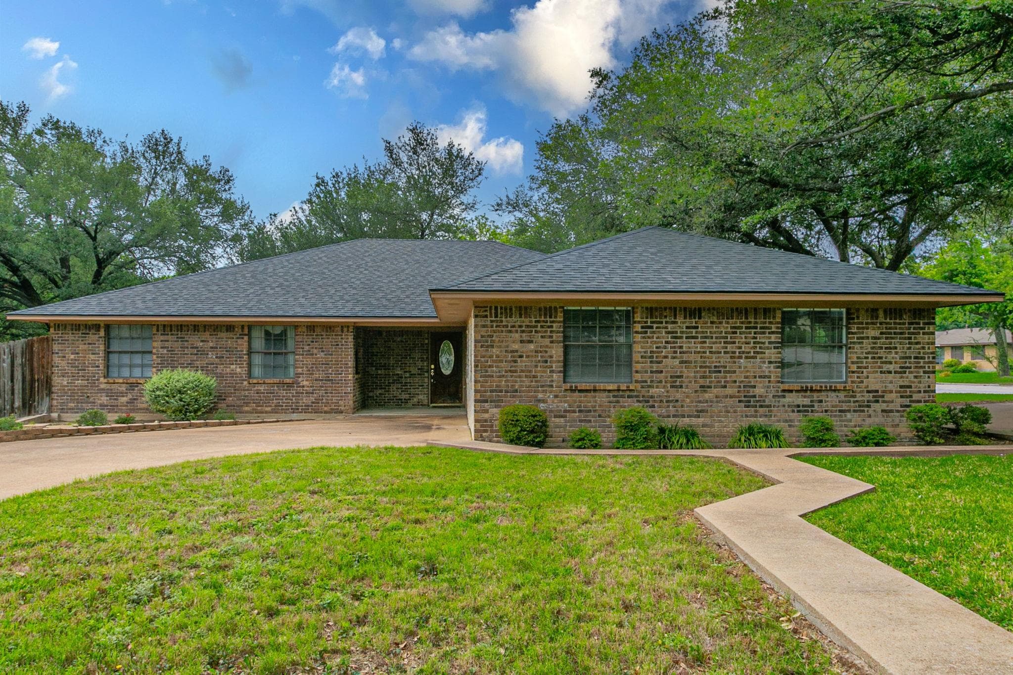 3502 Elm Dr