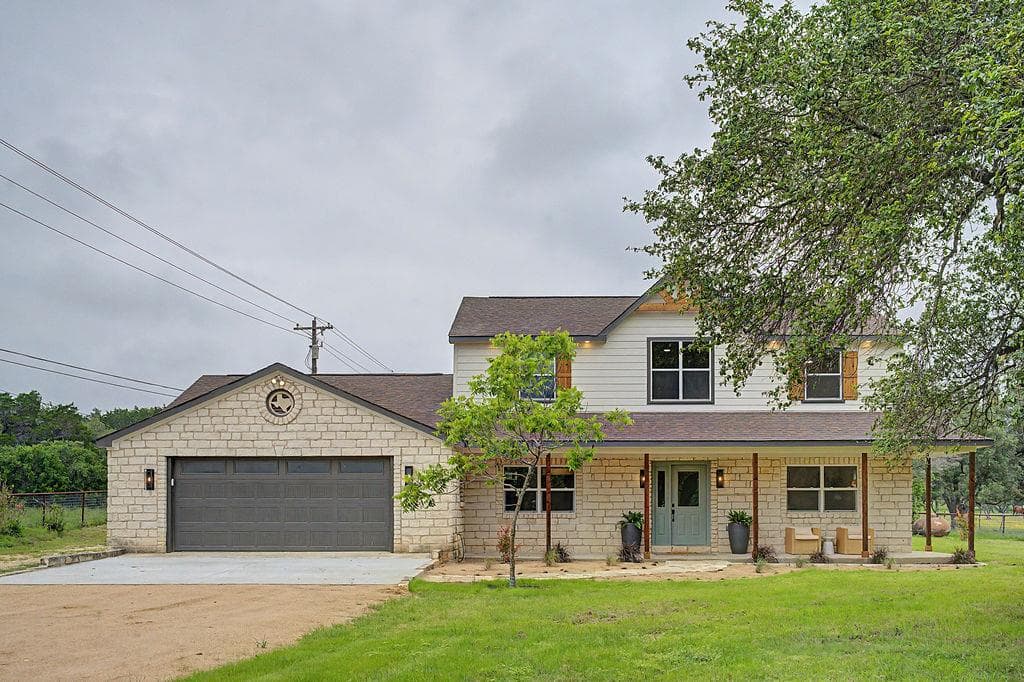 200 E Meadow Ln