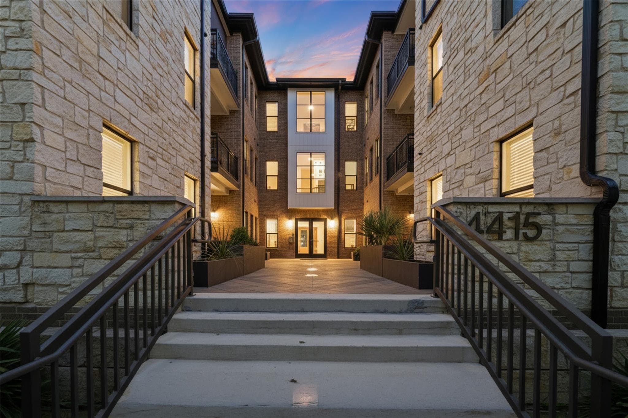 4415 Jackson Ave #4201