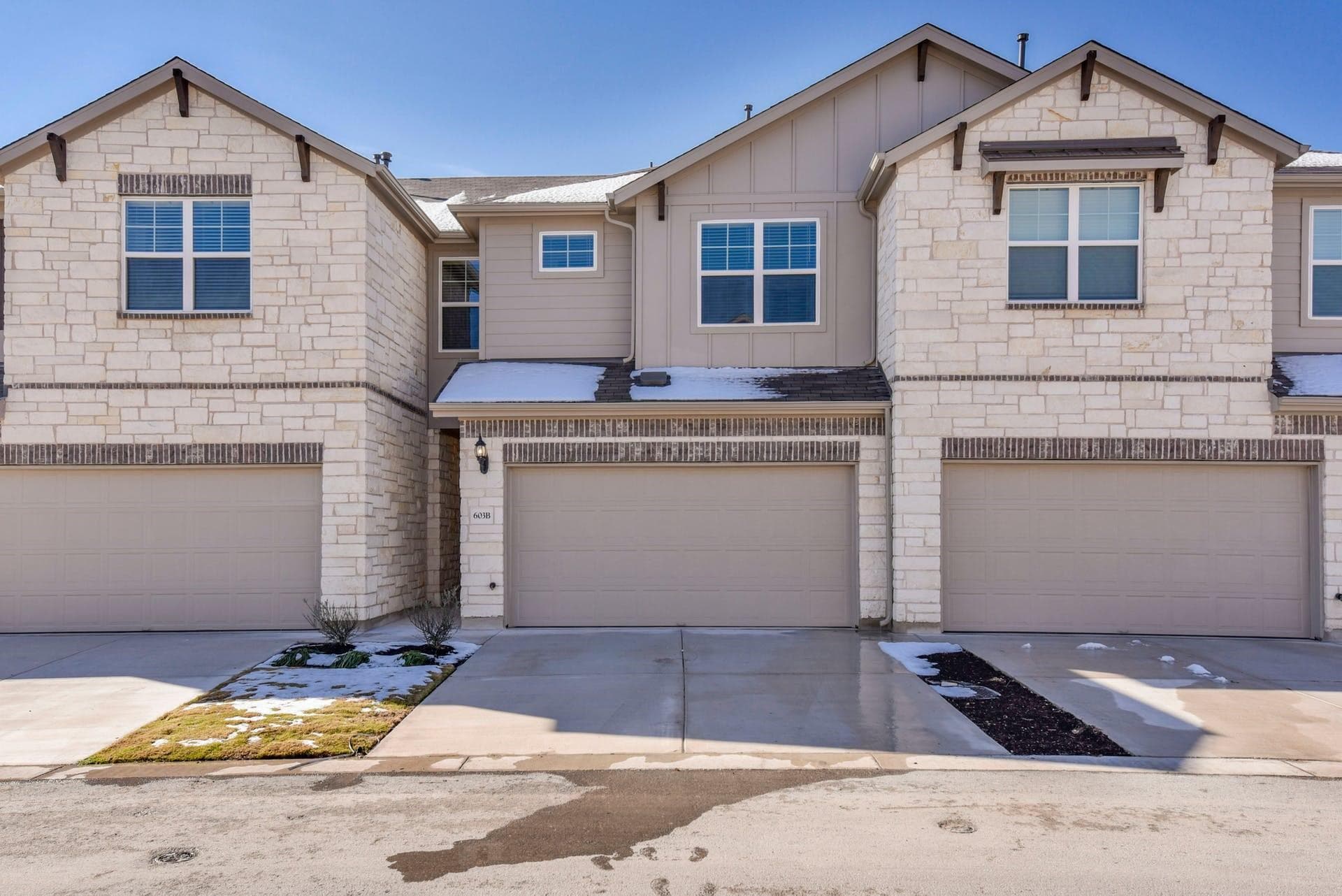 603B Pearly Eye Dr