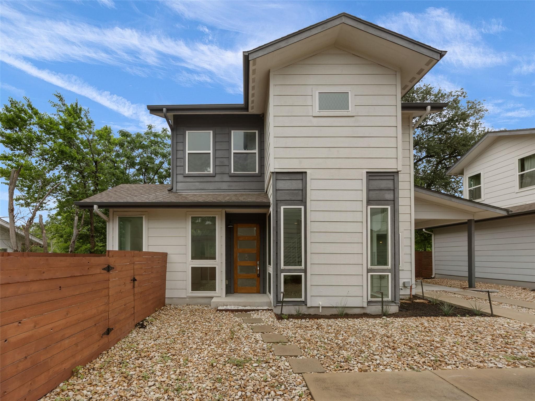 513 W Croslin St #B