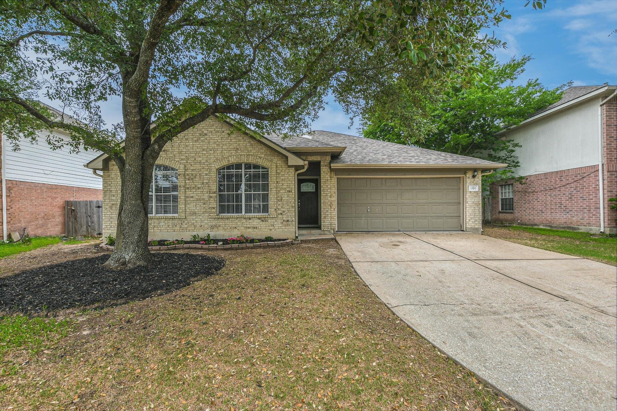 2307 Logan Dr