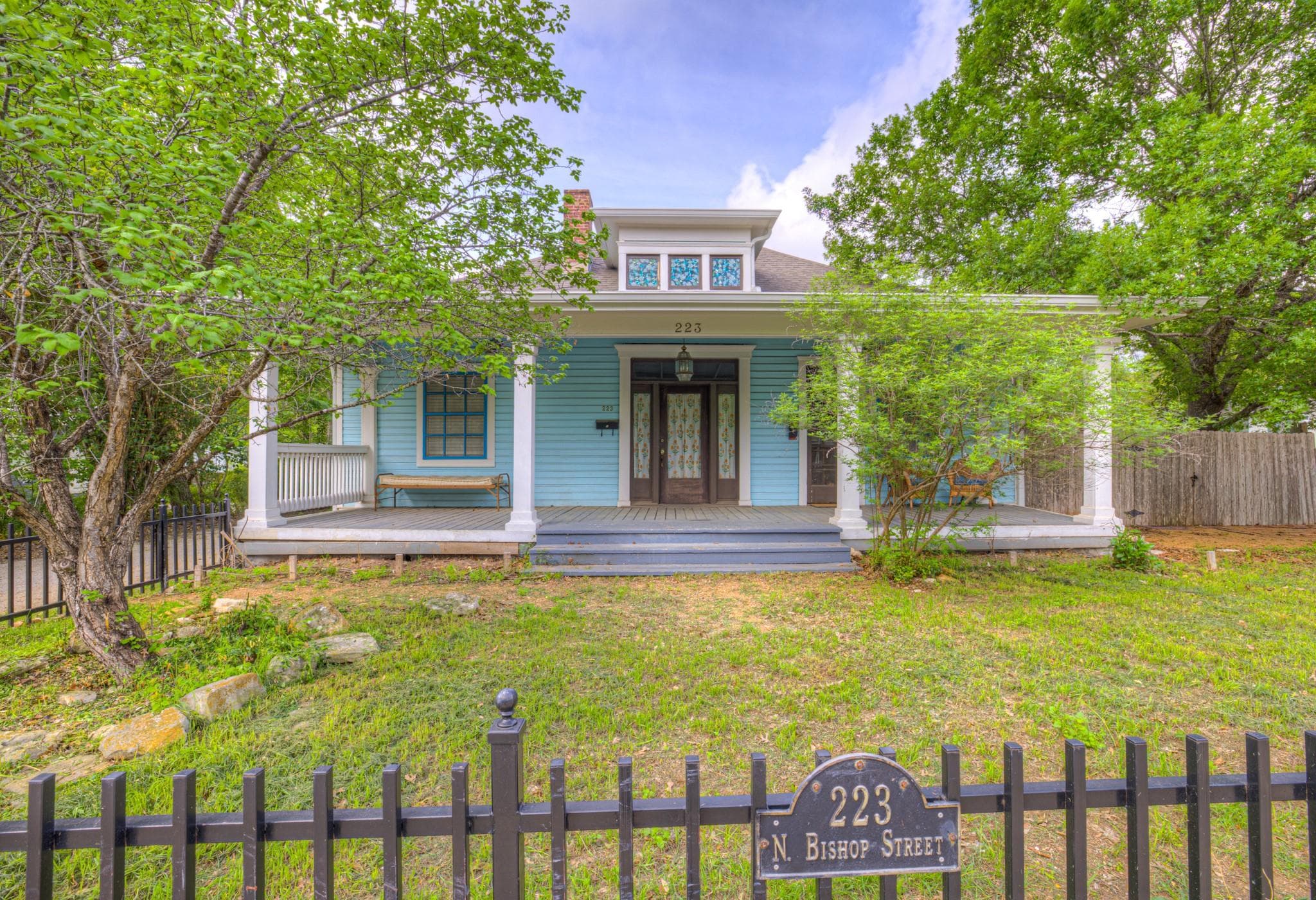 223 N Bishop St