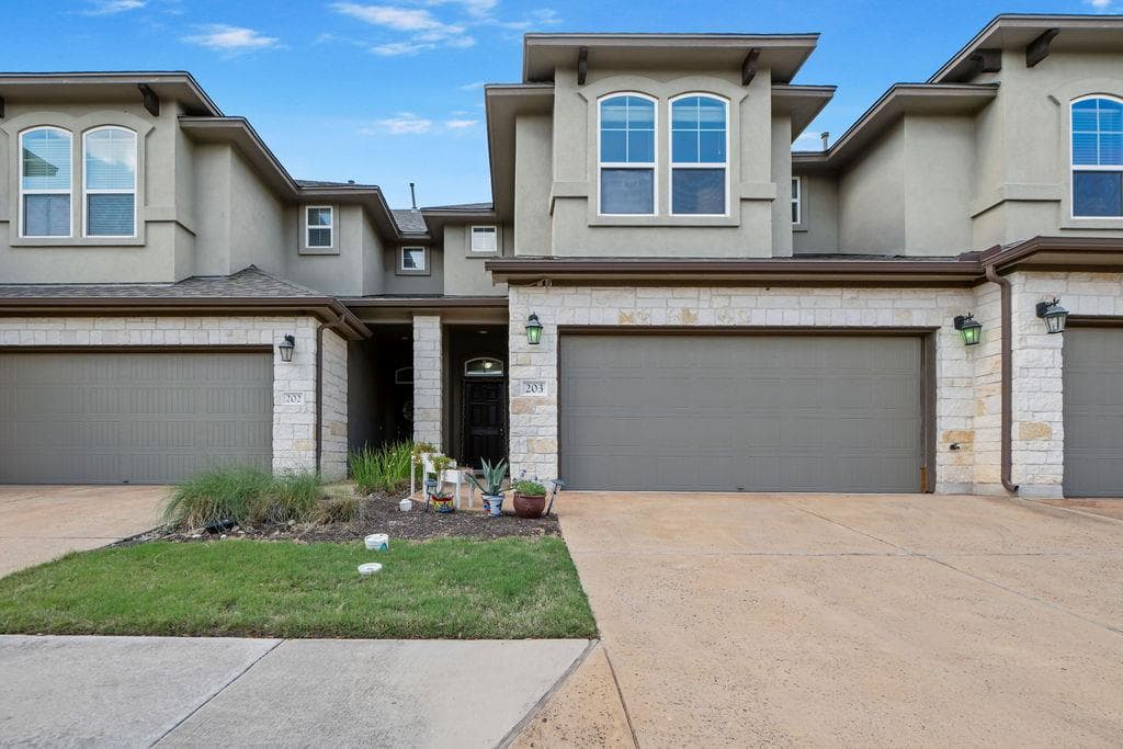 13400 Briarwick Dr #203