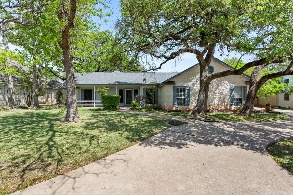 10504 Loring Dr