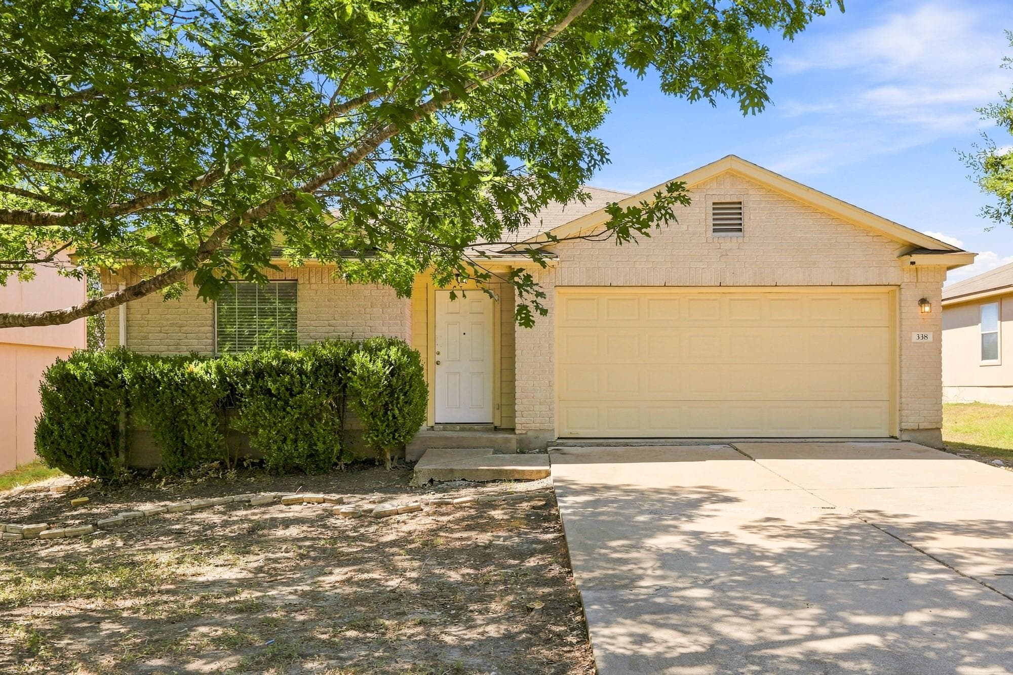 338 Oxford Dr