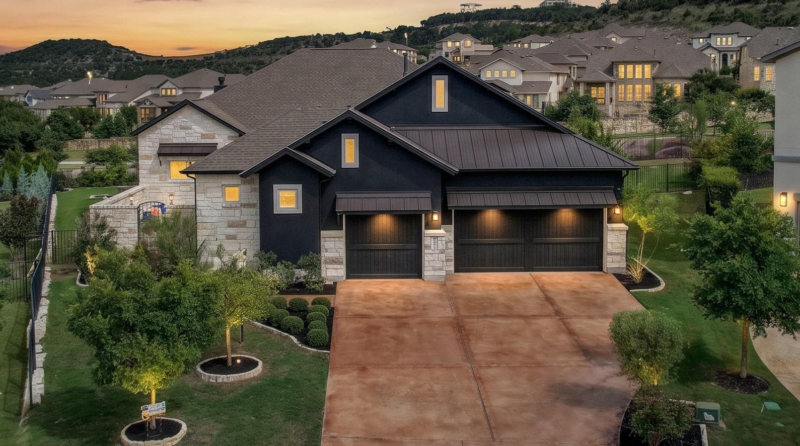 210 Fairdale Cv