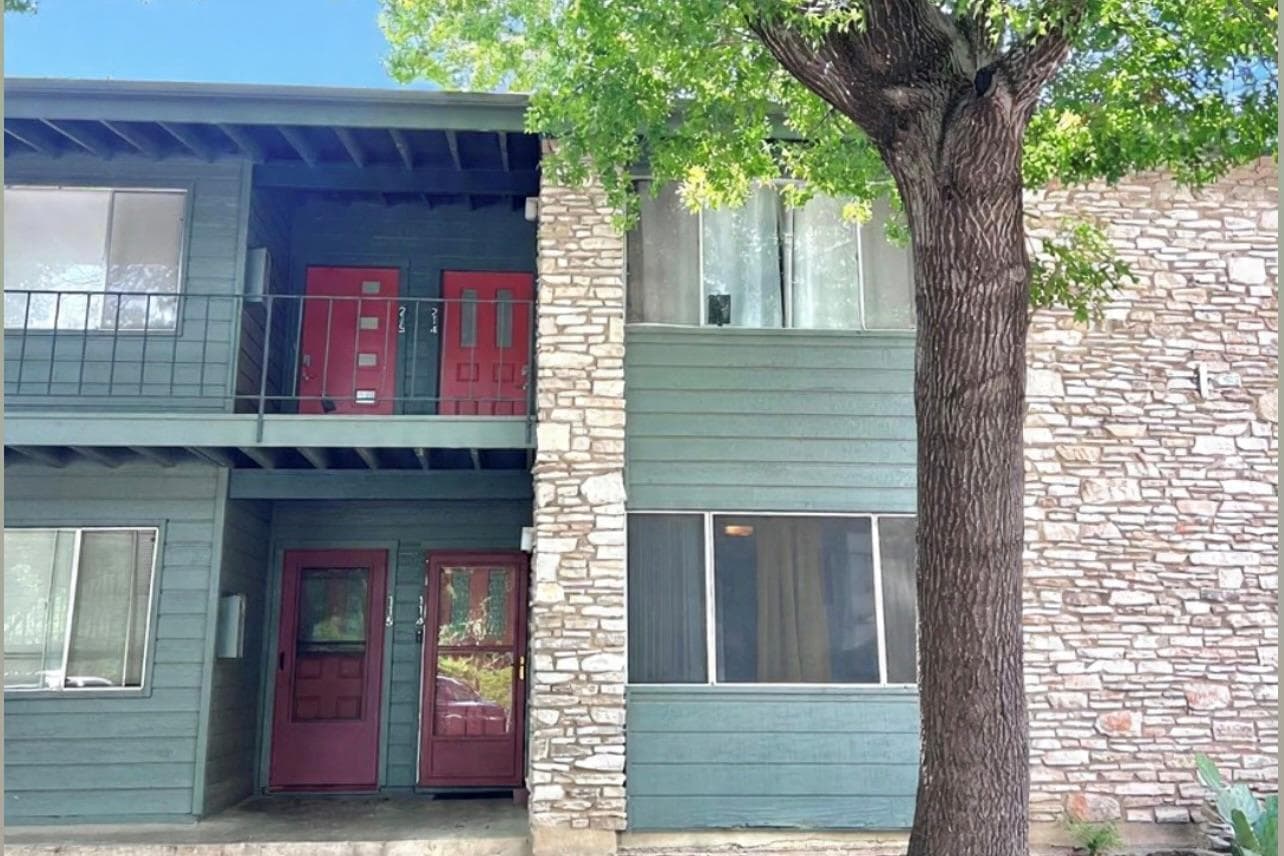 1304 Mariposa #114 Dr