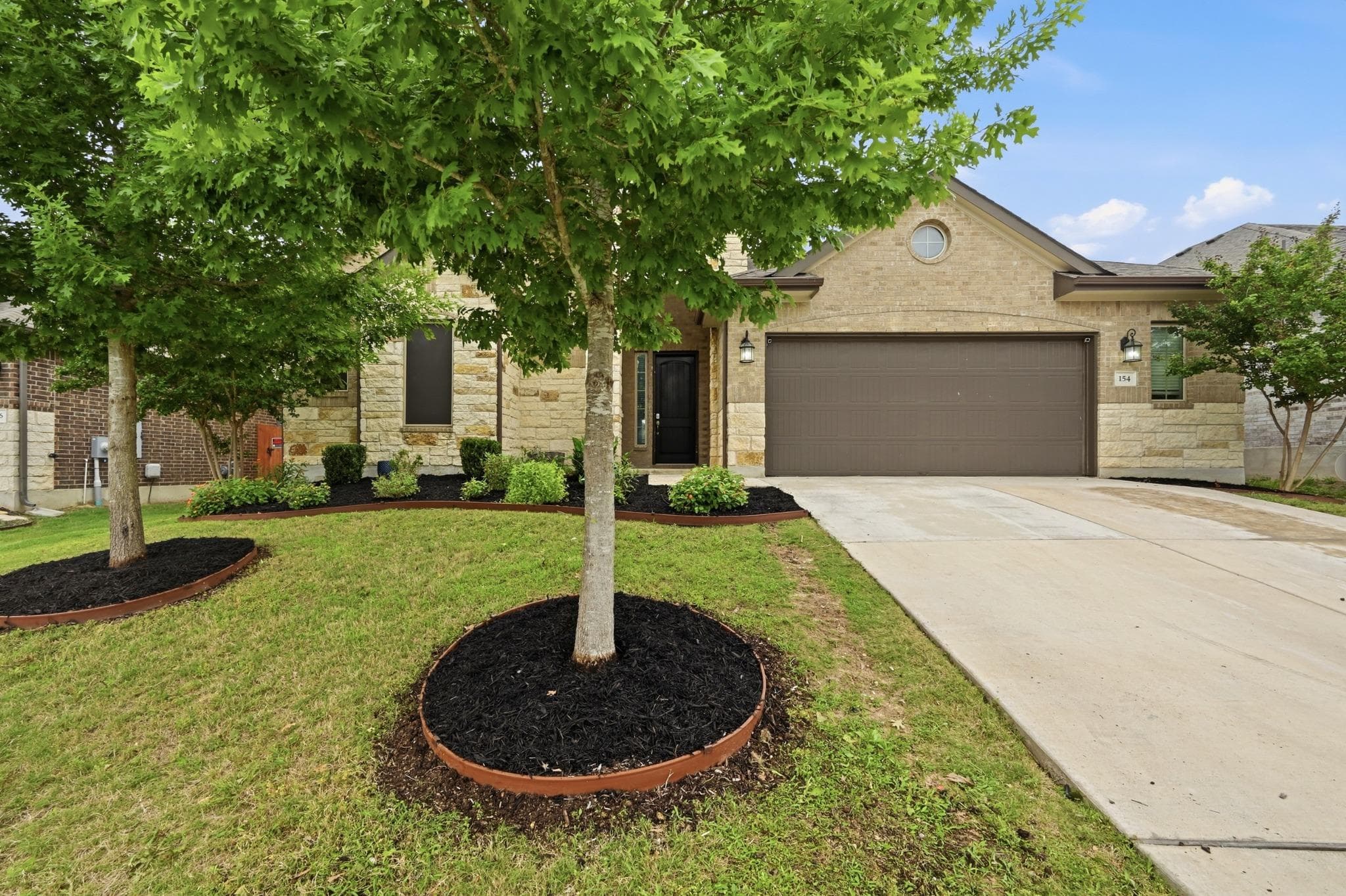 154 Ashleaf Dr