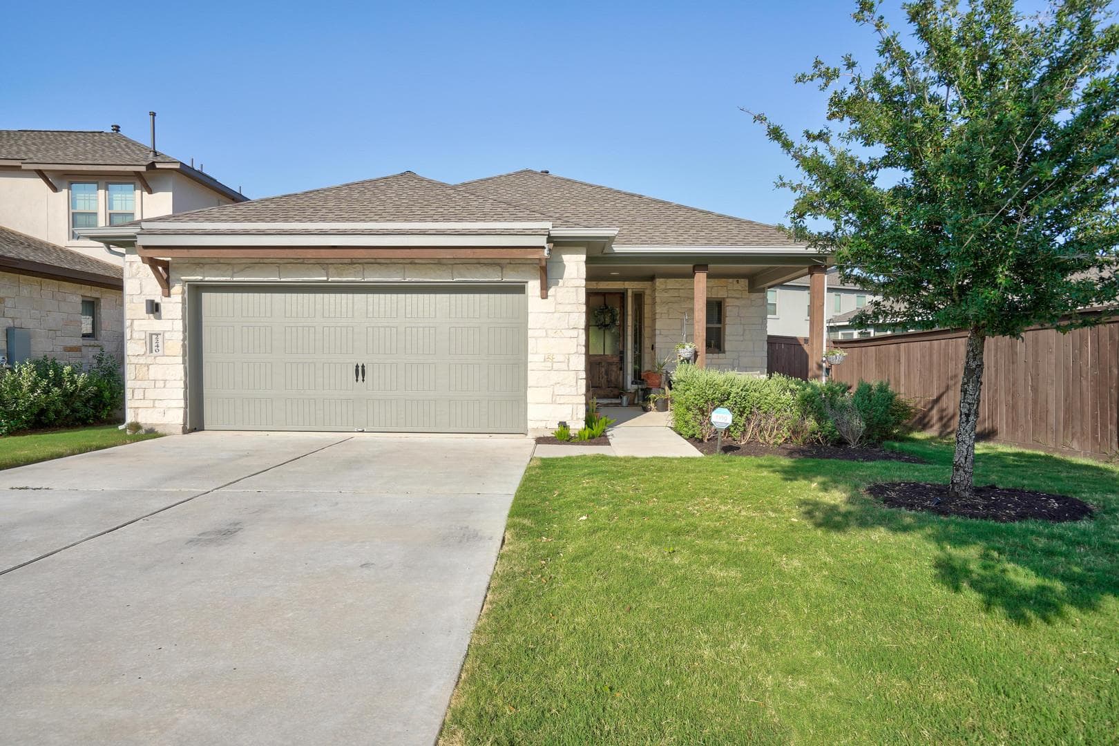 2240 Ringstaff Rd