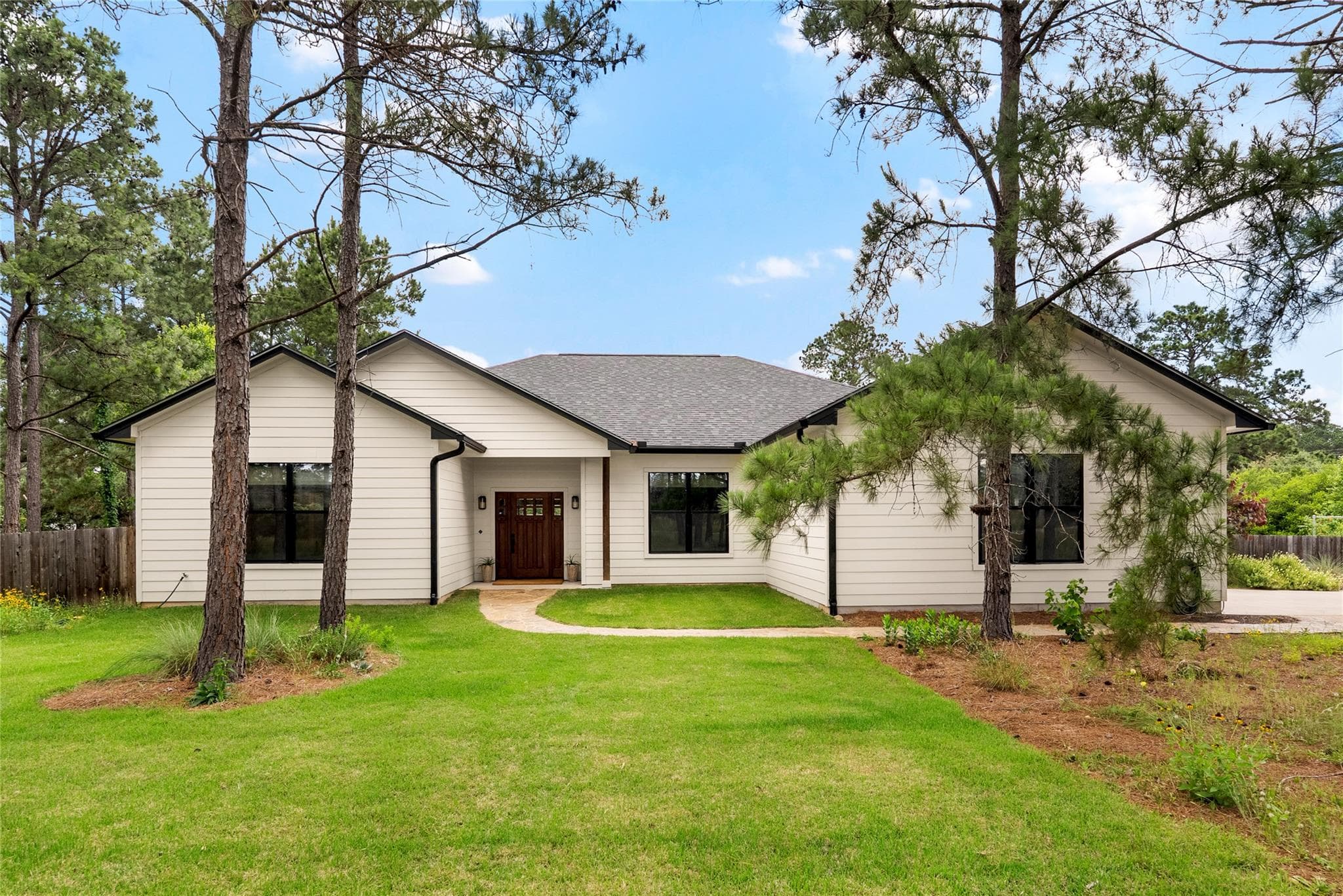 111 Green Grass Ln